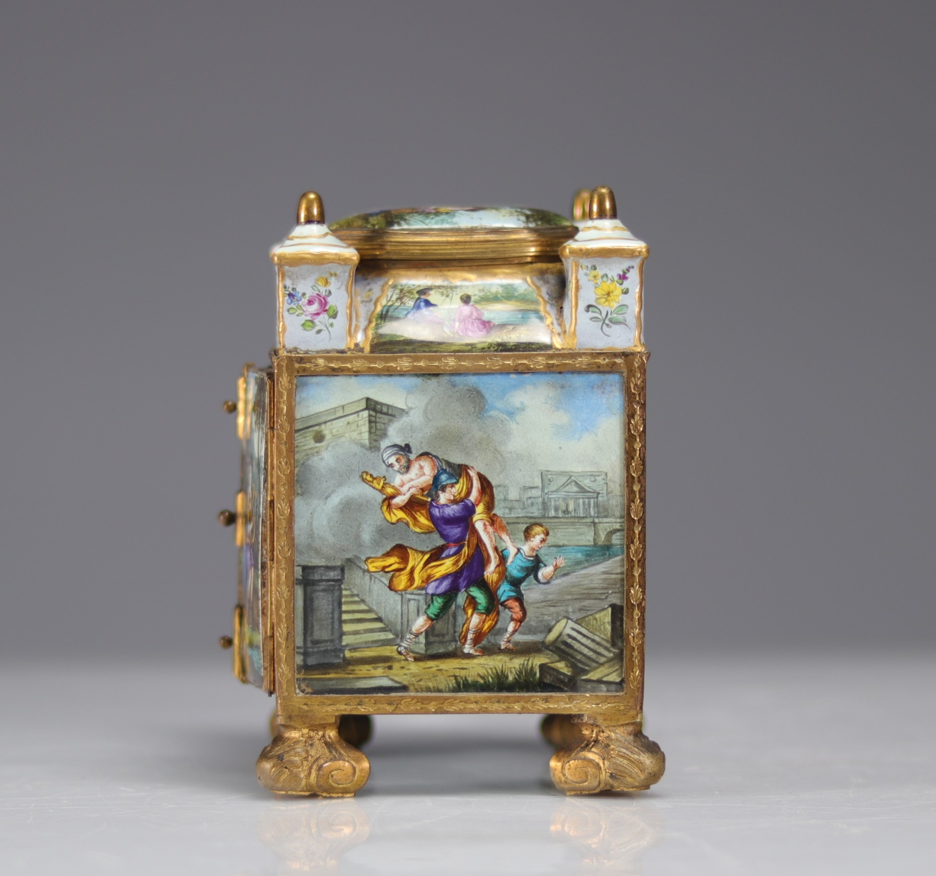 Sumptuous box painted with romantic scenes, probably Vienna. - Image 5 of 7