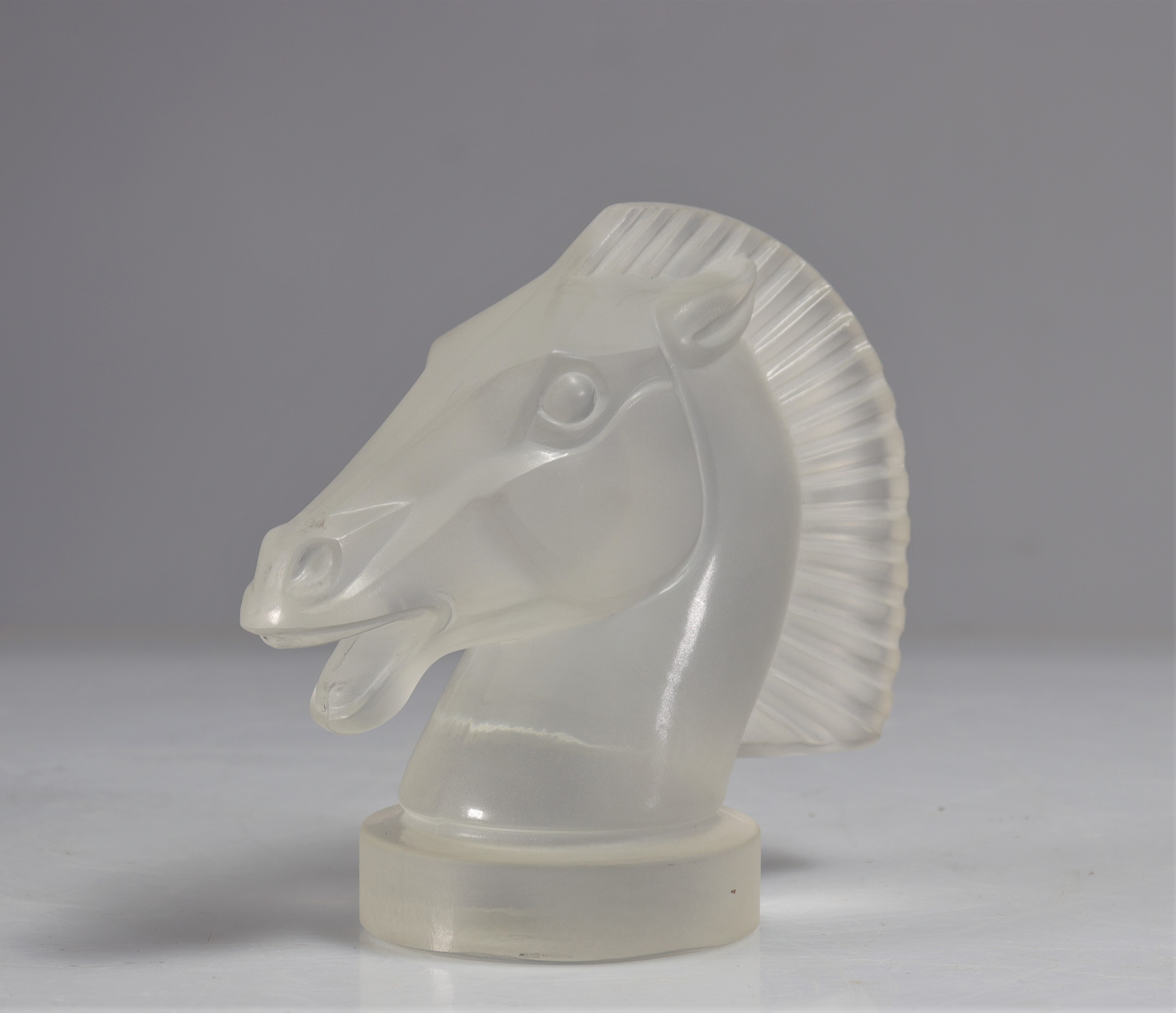 RENE LALIQUE (1860-1945) "Longchamp" pressed molded glass mascot - Image 3 of 4