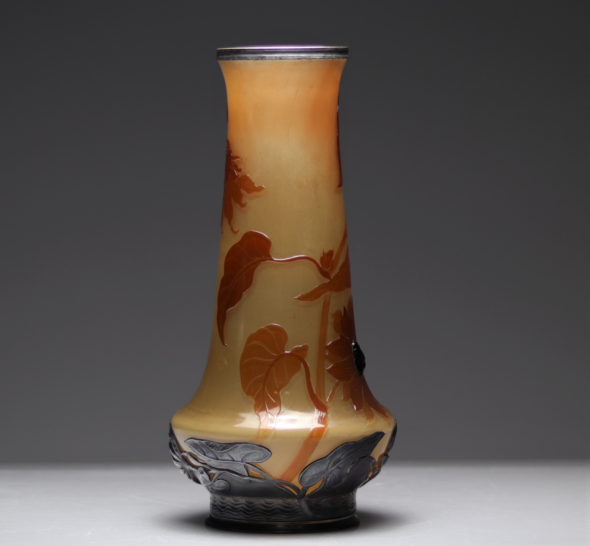 Emile Galle, Vase Green and dark green heat-treated glass inlays, floral motifs, removable silverwar - Image 6 of 13