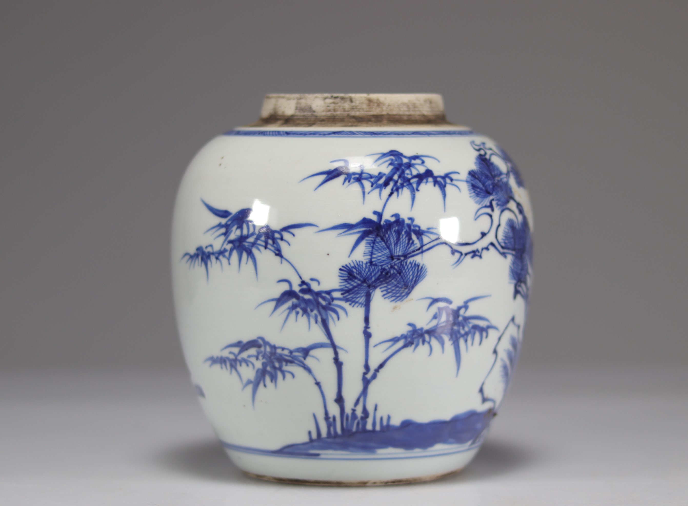 Blue white Chinese porcelain vase, Yong Zheng period