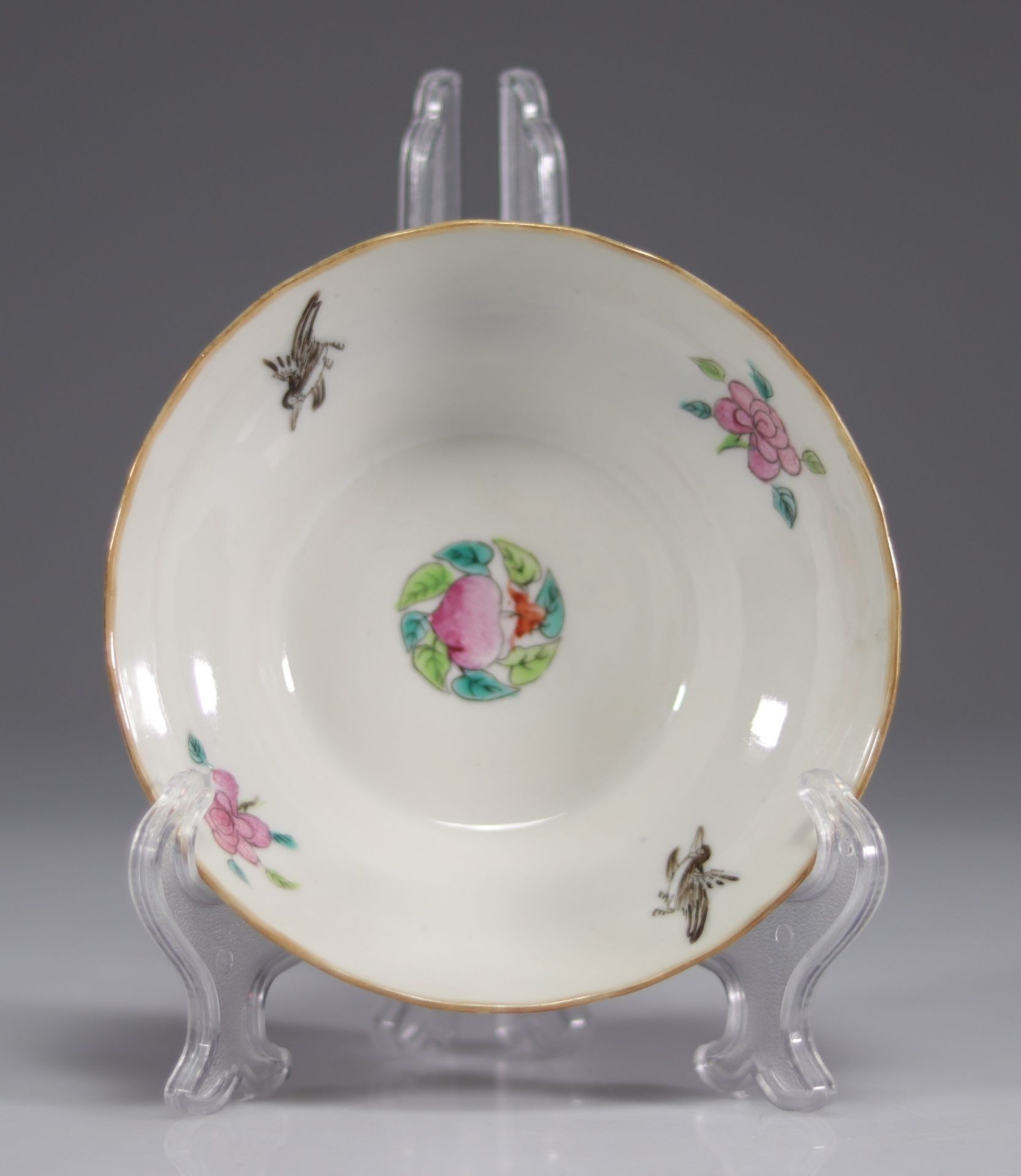 Chinese porcelain bowl decorated with goldfish - Image 4 of 5