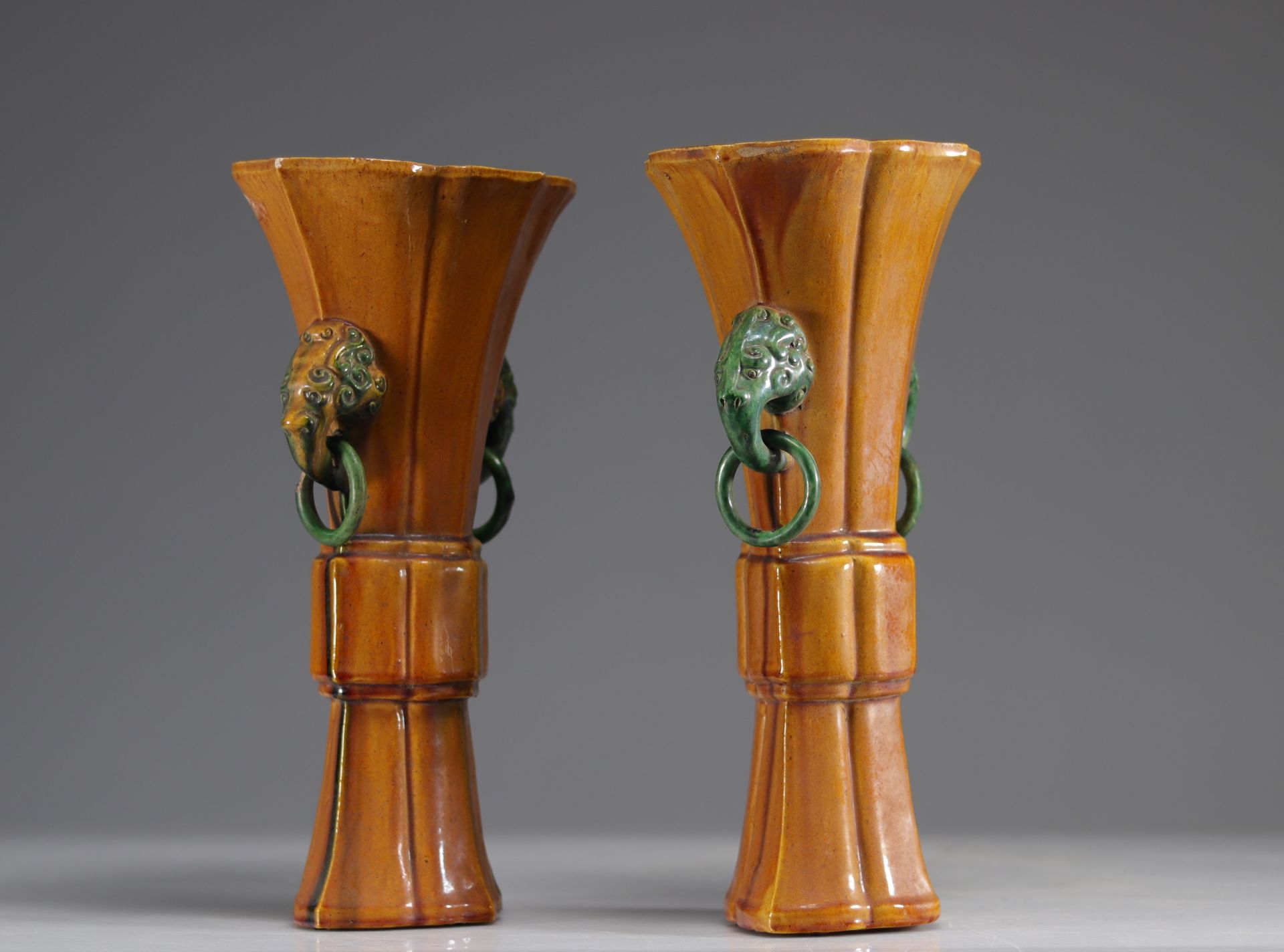 Pair of Gu-shaped Sancai porcelain and enamel vases - Image 2 of 4