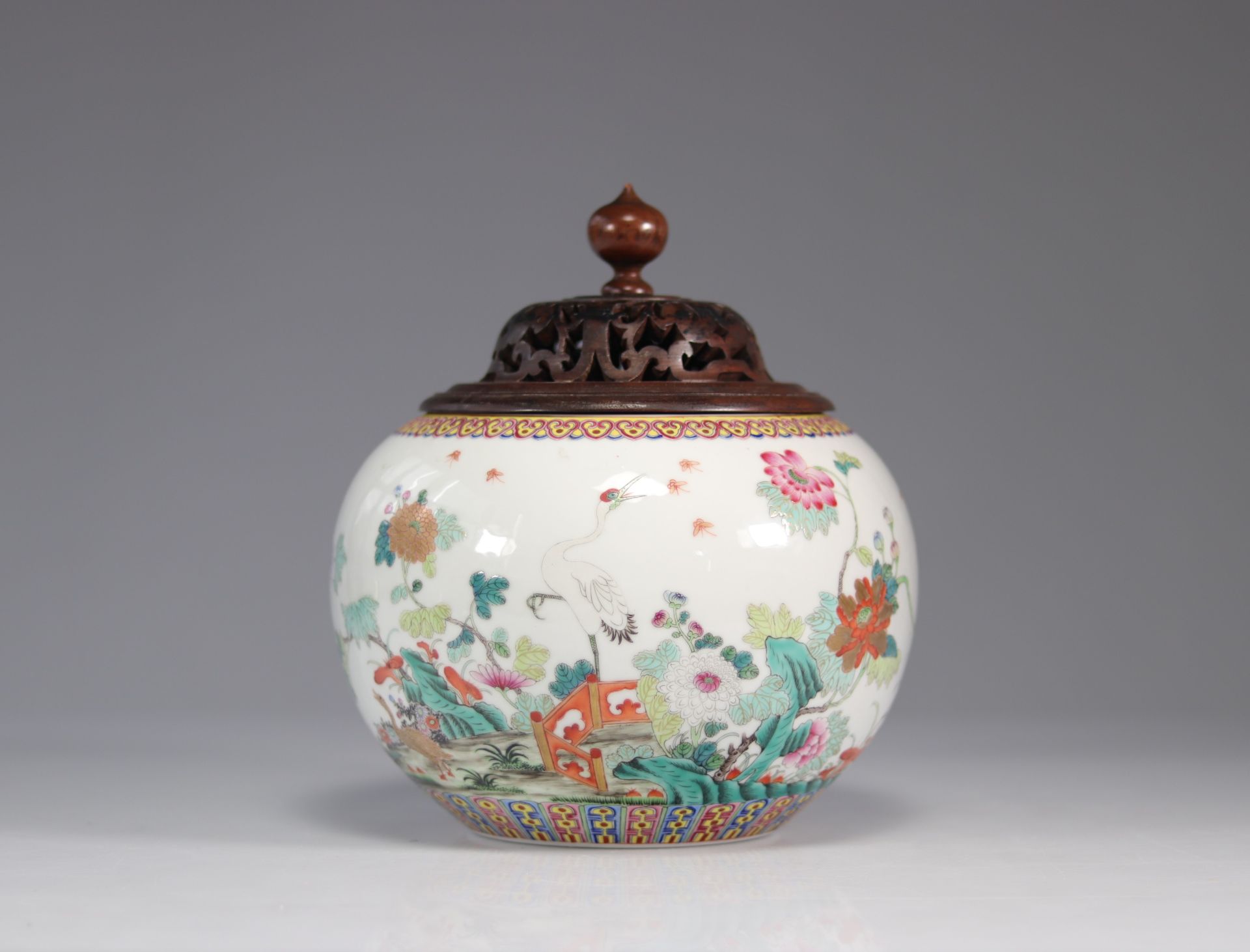 Chinese republic porcelain vase Qianlong apocryphal brand