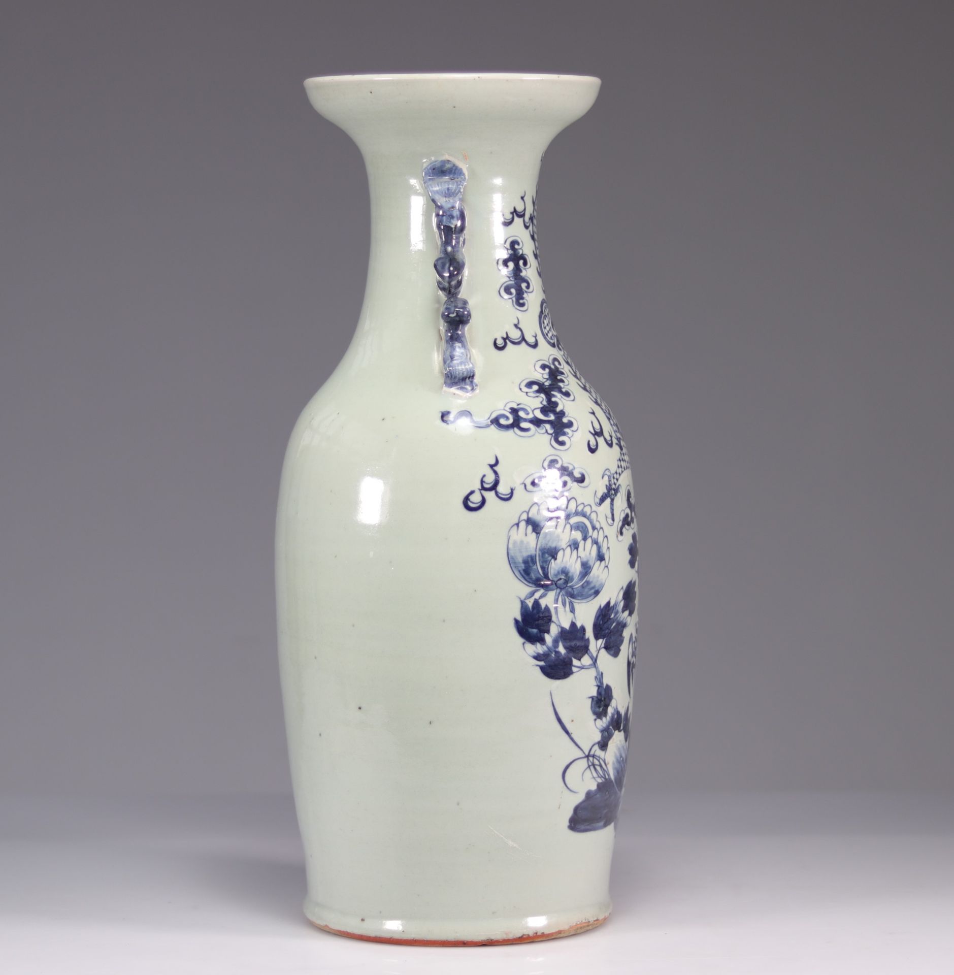 Celadon porcelain vase decorated with dragon and phoenix Qing period - Image 2 of 6