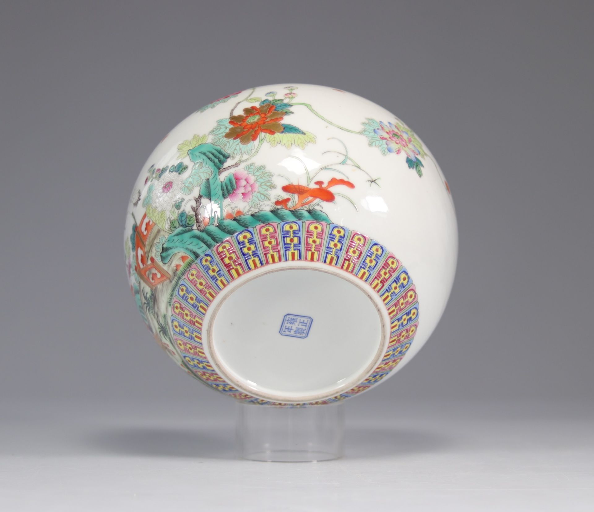 Chinese republic porcelain vase Qianlong apocryphal brand - Image 6 of 6