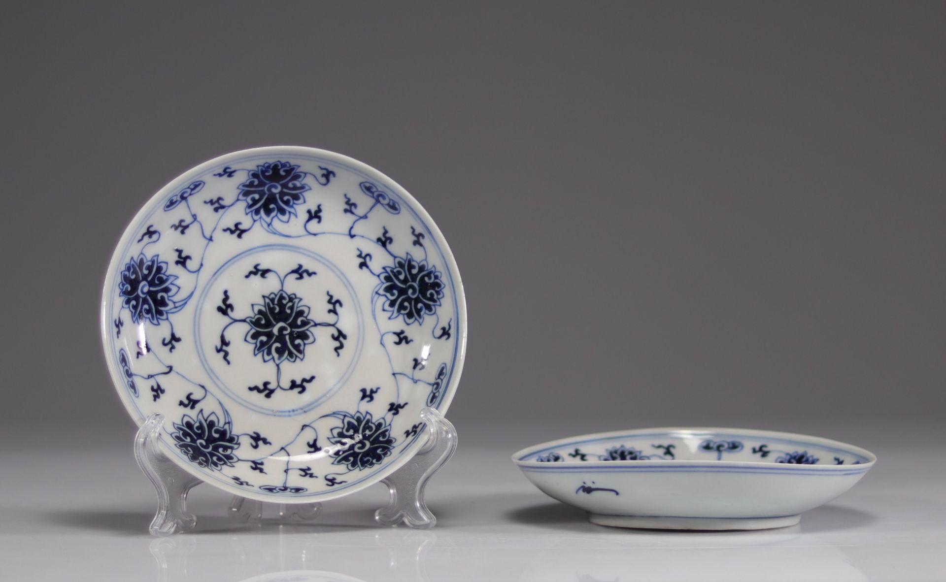 Pairs of blue white plates Kangxi brand