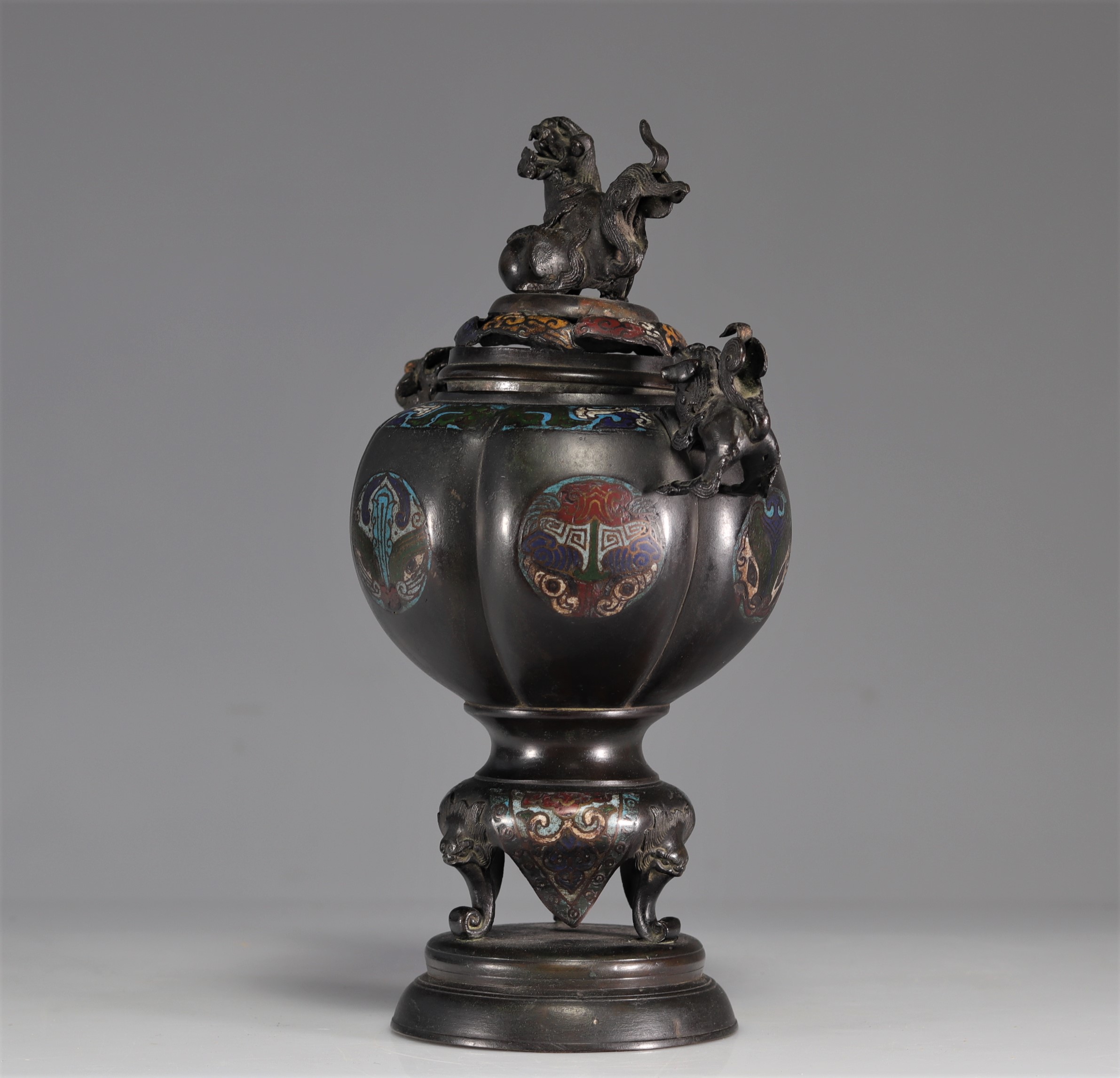 Perfume burner in cloisonne bronze originating from Asia 19th century - Image 4 of 7