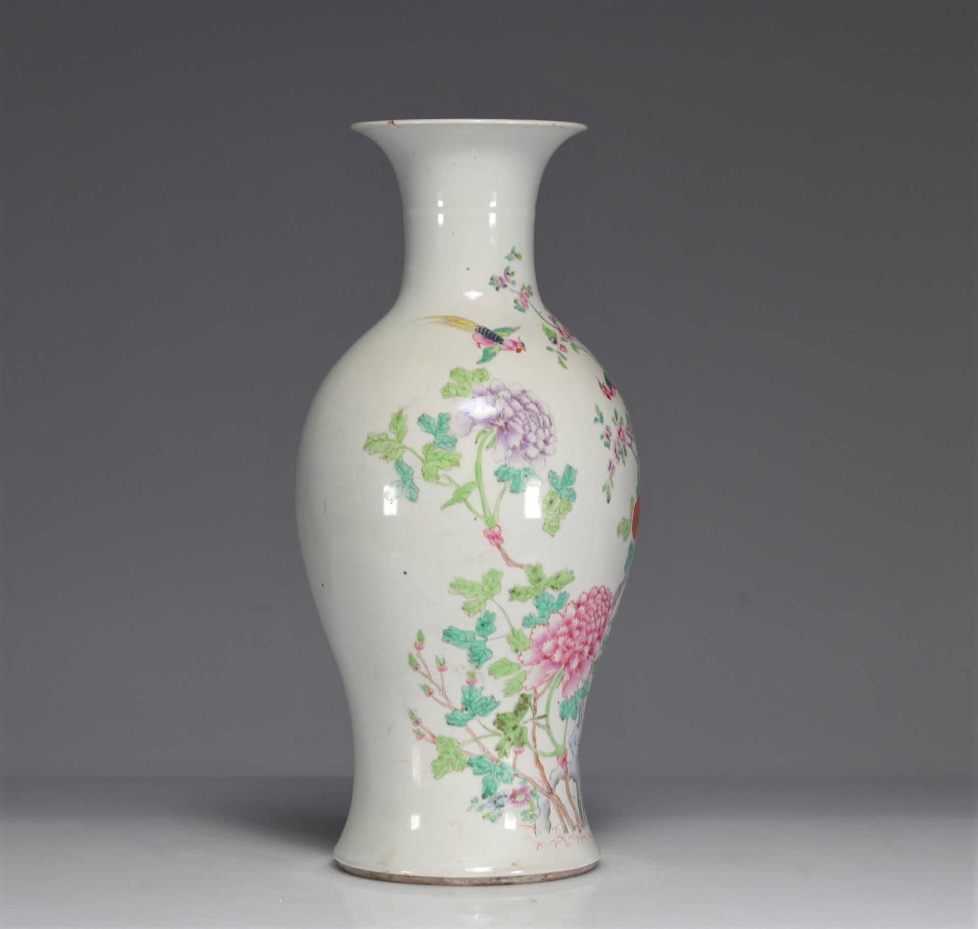 Famille rose porcelain vase decorated with flowers and birds - Image 2 of 5
