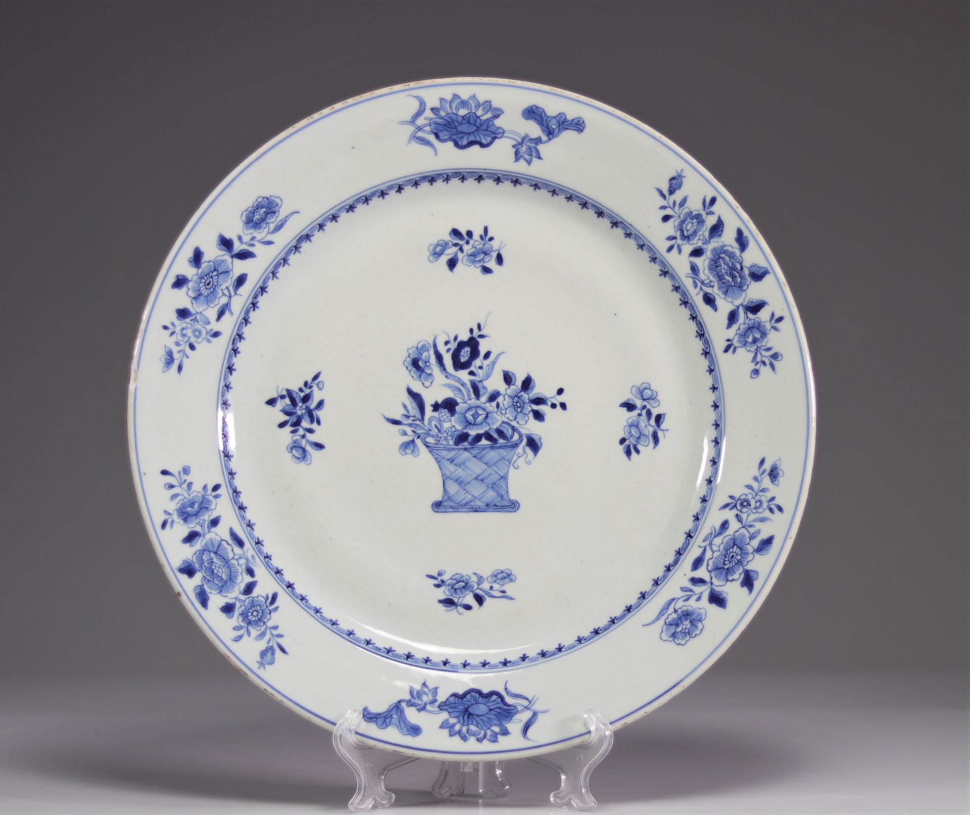 Large 18th century blue white porcelain dish