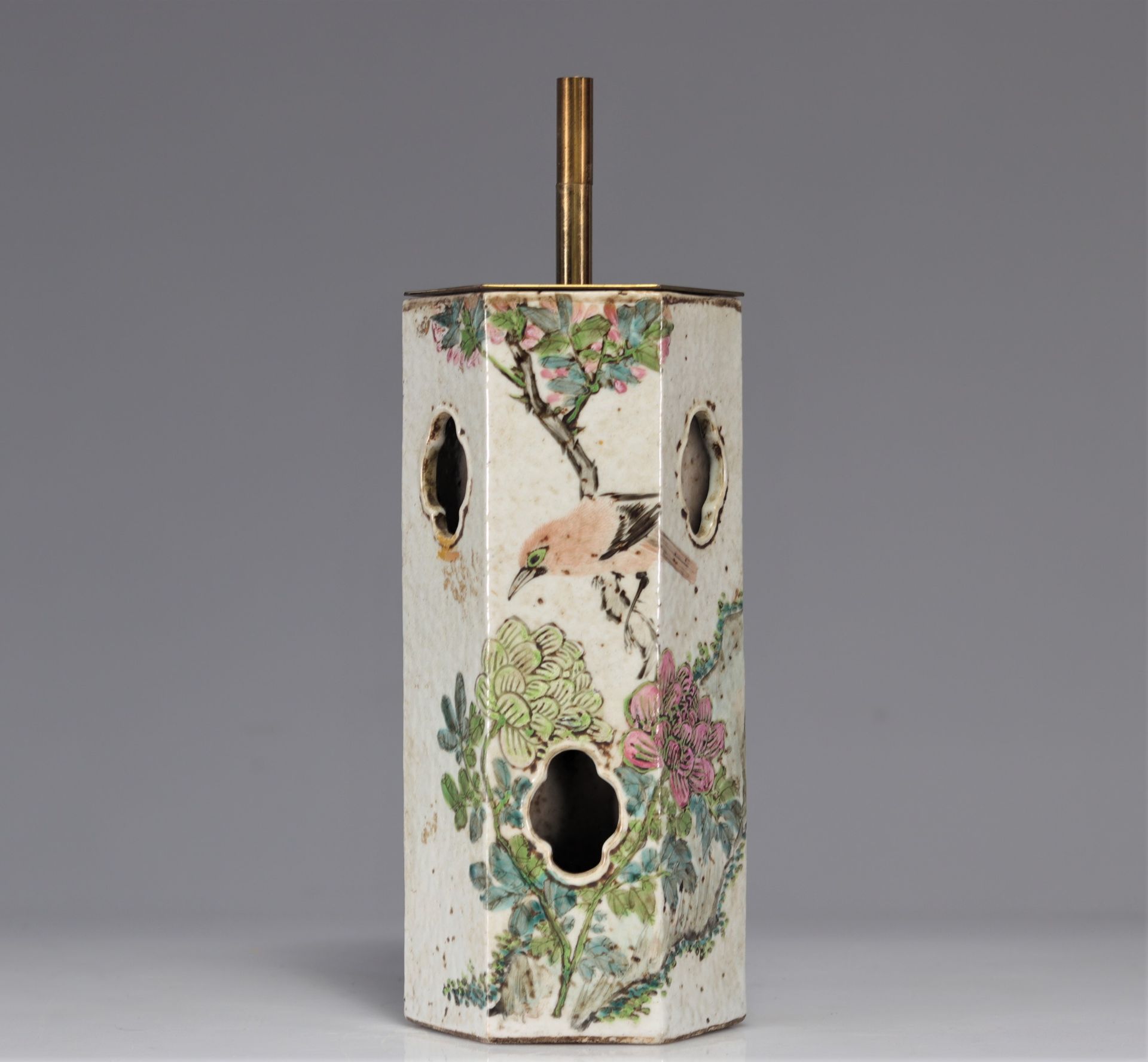Qianjiang cai porcelain vase decorated with birds