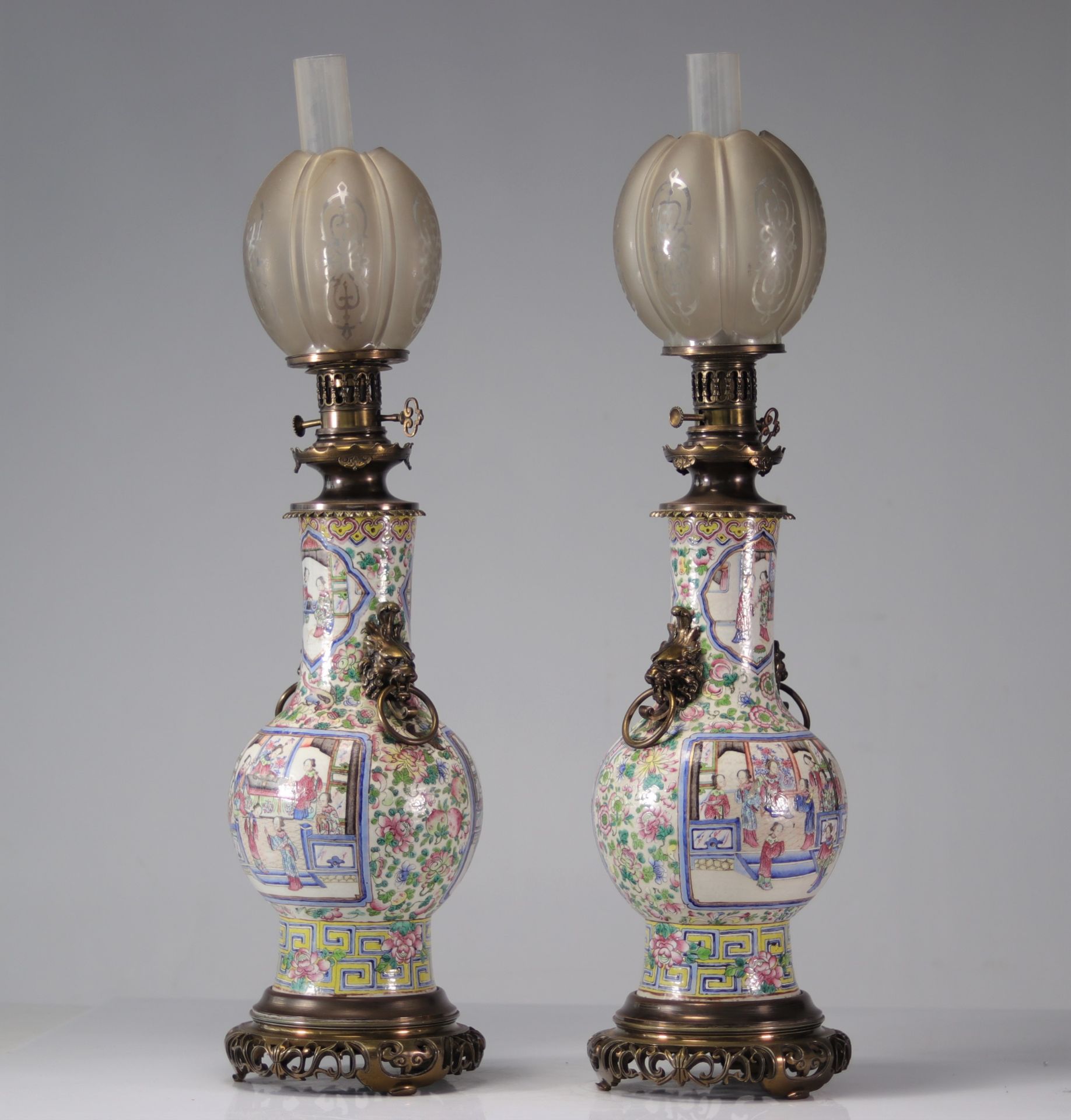 Imposing pair of Chinese famille rose porcelain lamps 19th - Bild 4 aus 4