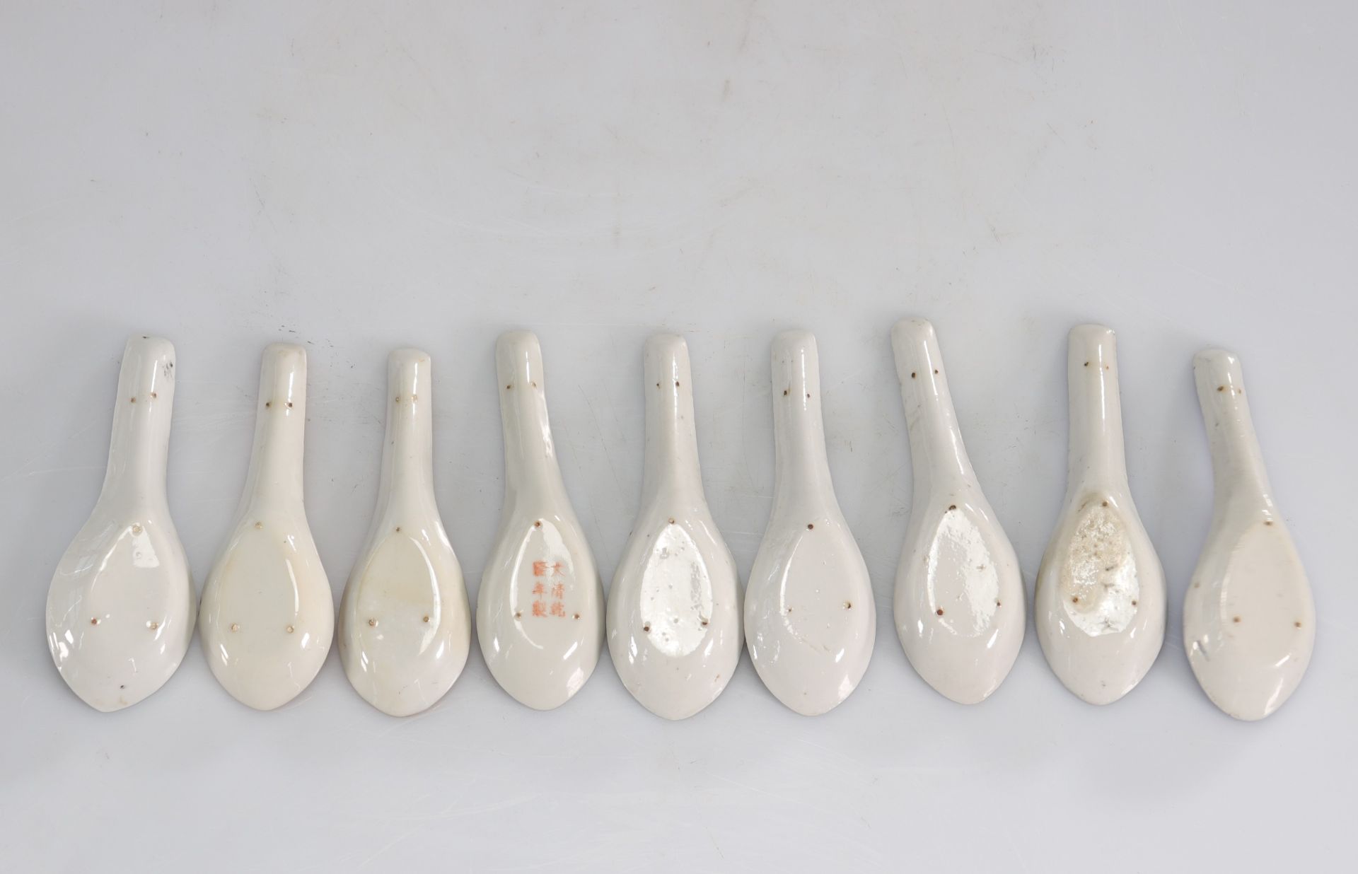 Spoons (9) in Chinese porcelain various decorations - Image 2 of 2