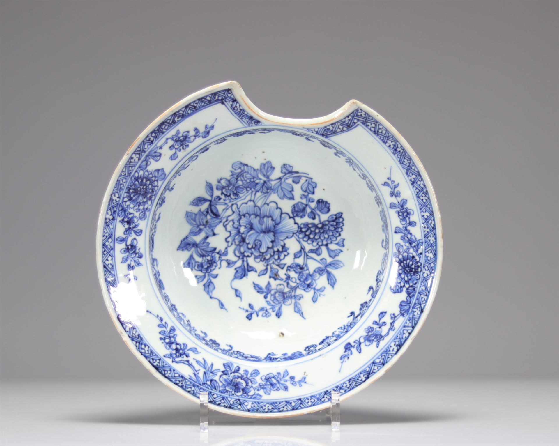 Rare 18th century Chinese porcelain shaving dish