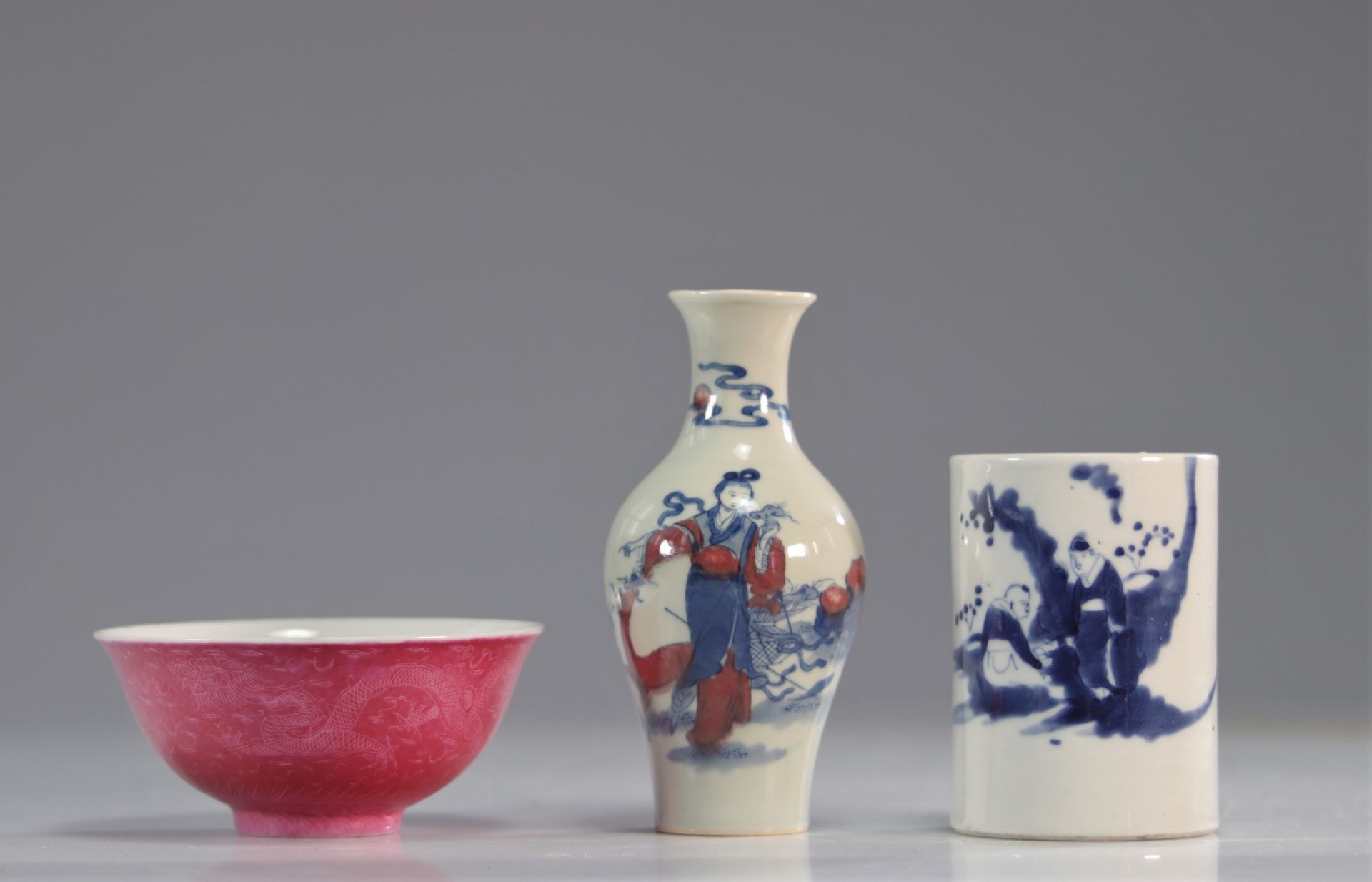 Vase, bowl and brush holder - Guangzu and Kanxi brands