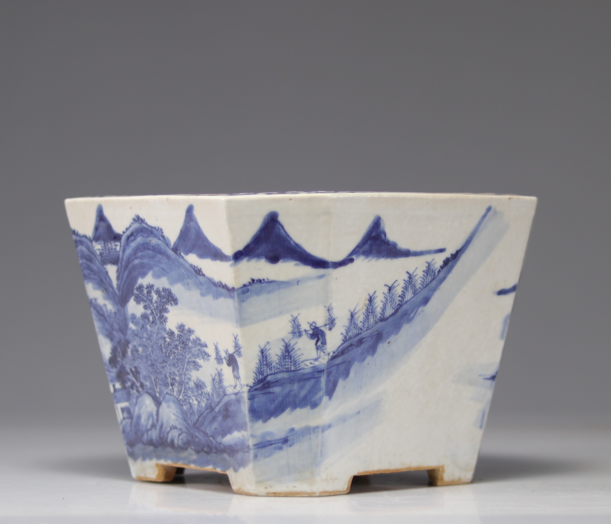 Blue white Chinese porcelain vase with Qing period landscape decoration - Image 5 of 6