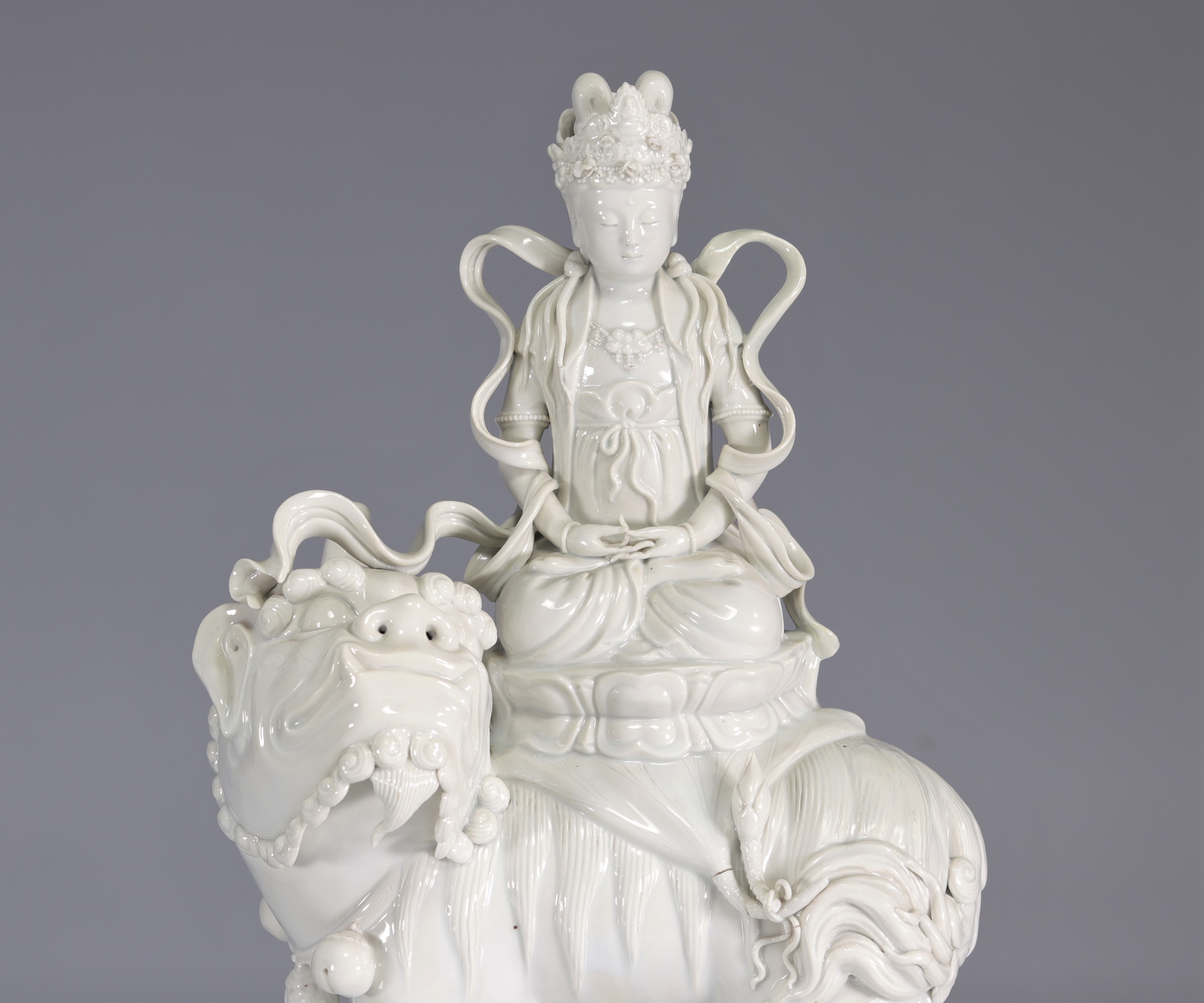 Guanyin posed on a dog in white china Qing period