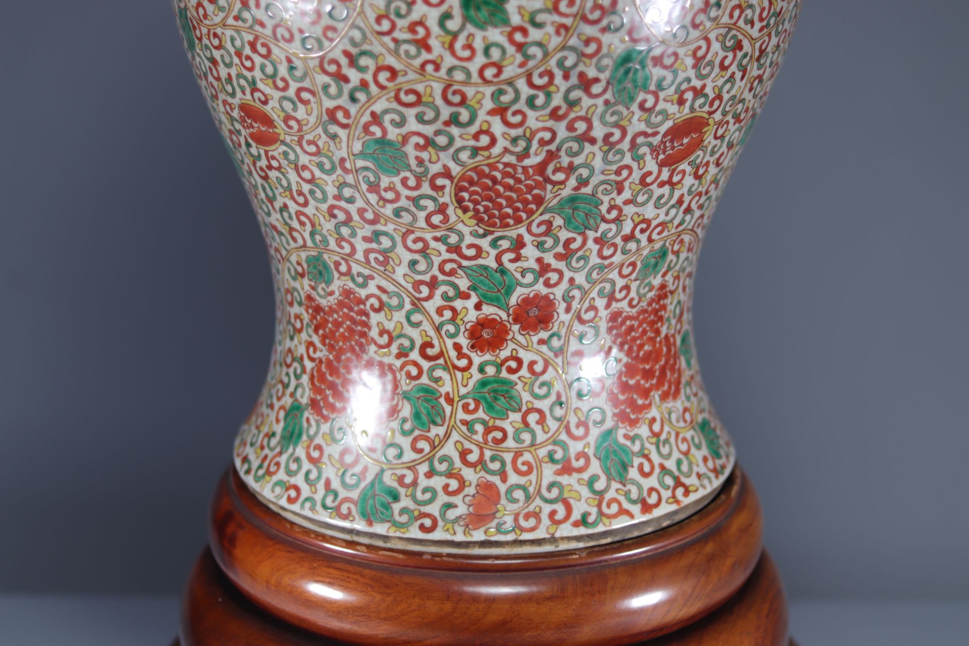 Imposing covered vase, Chinese porcelain - Image 7 of 8