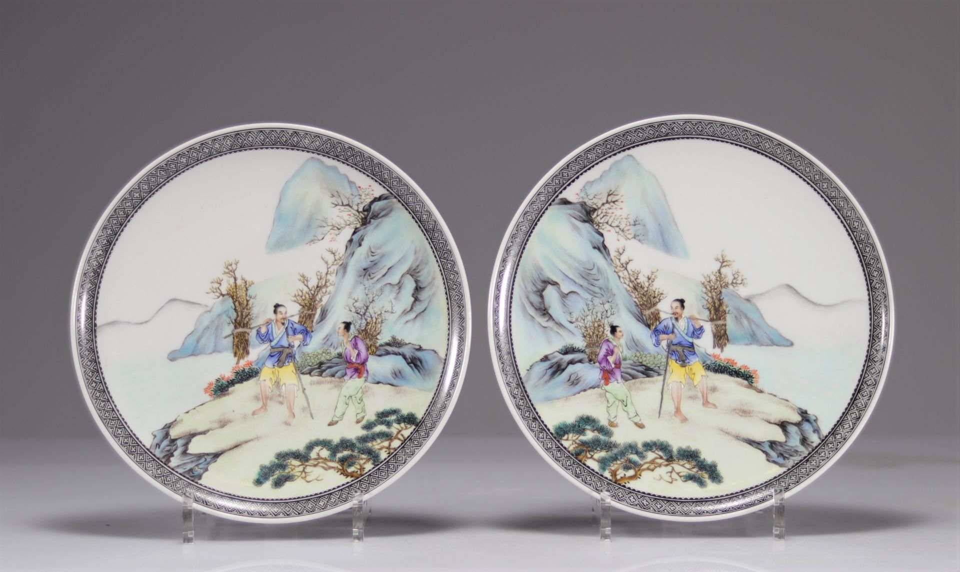 WANG Xiliang (1922) pair of porcelain plates, Republic period, mint mark