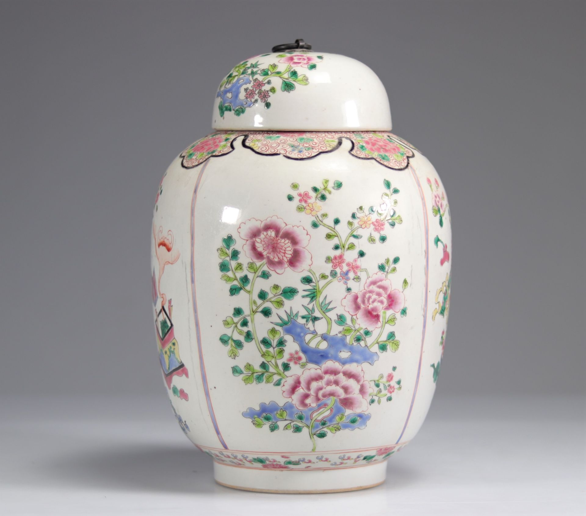 Covered vase in Chinese famille rose porcelain - Image 3 of 5