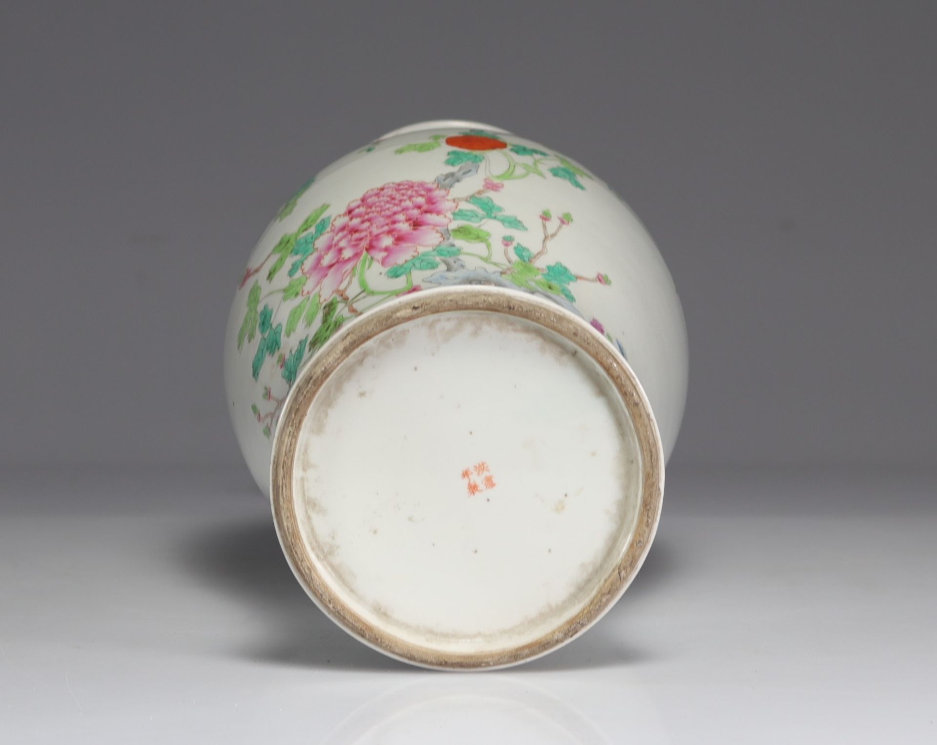 Famille rose porcelain vase decorated with flowers and birds - Image 4 of 5