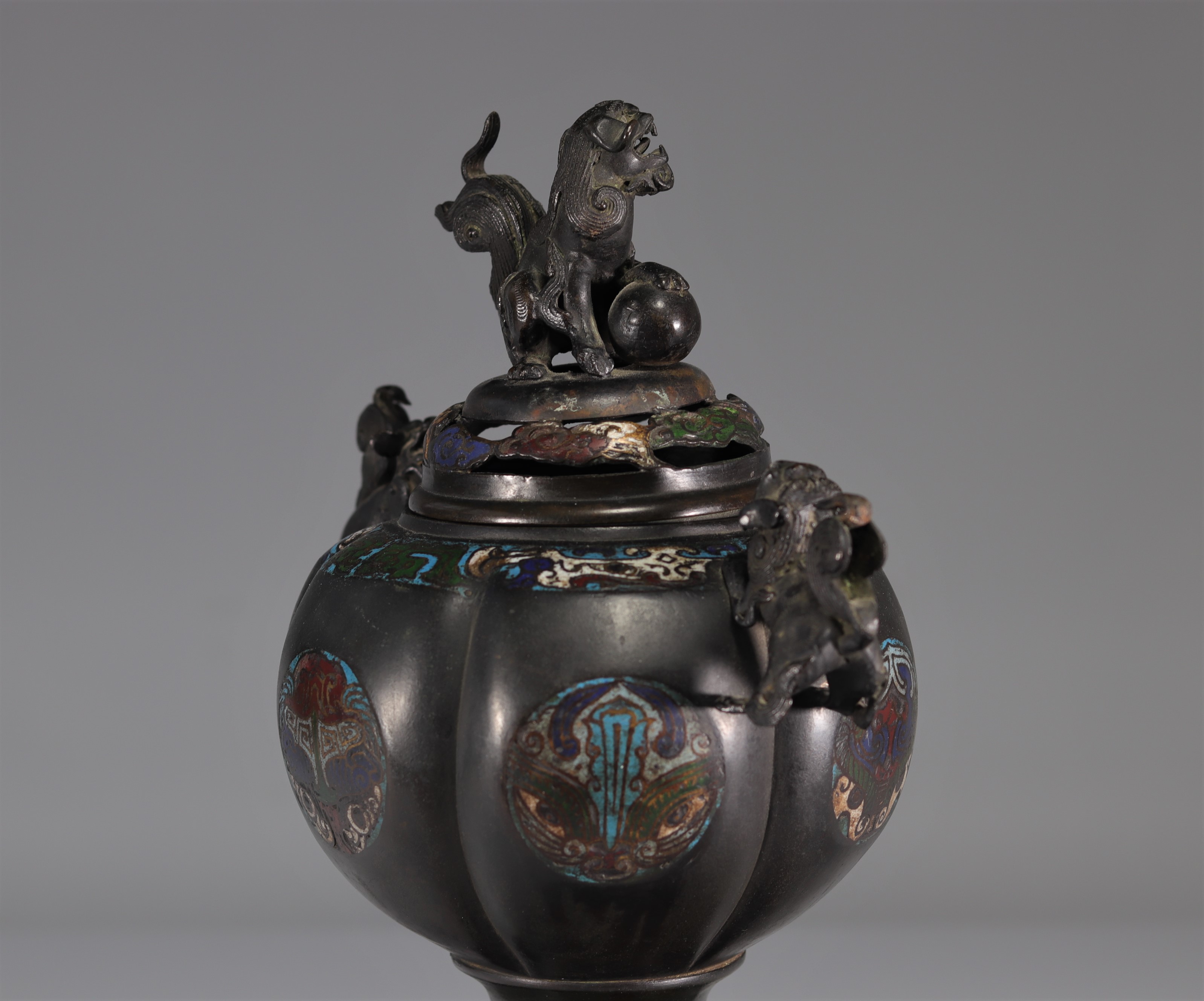 Perfume burner in cloisonne bronze originating from Asia 19th century - Image 6 of 7