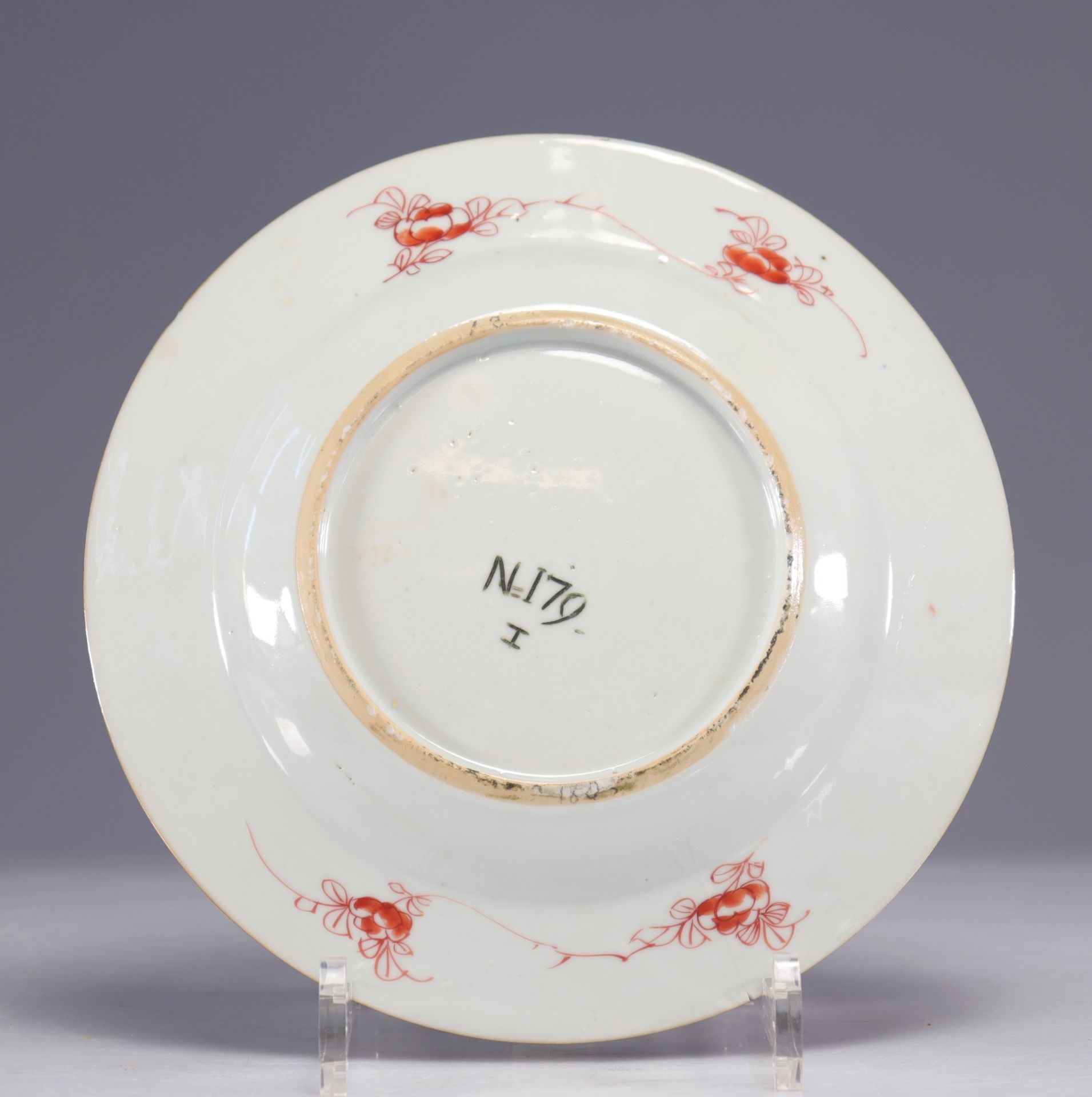 Porcelain plate decorated with deer Kangxi period - Image 2 of 2