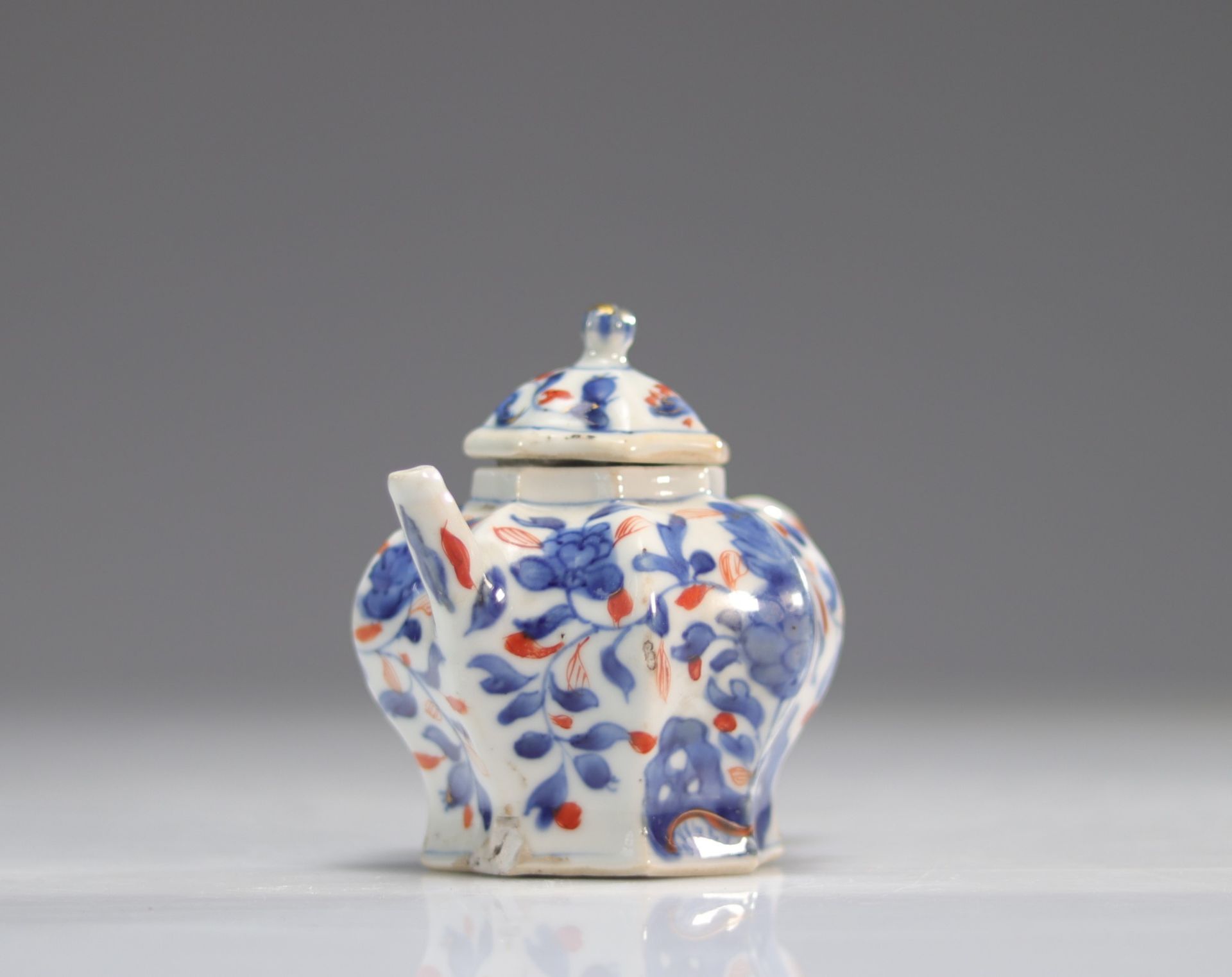Kangxi period teapot - imari export - China - Image 4 of 5