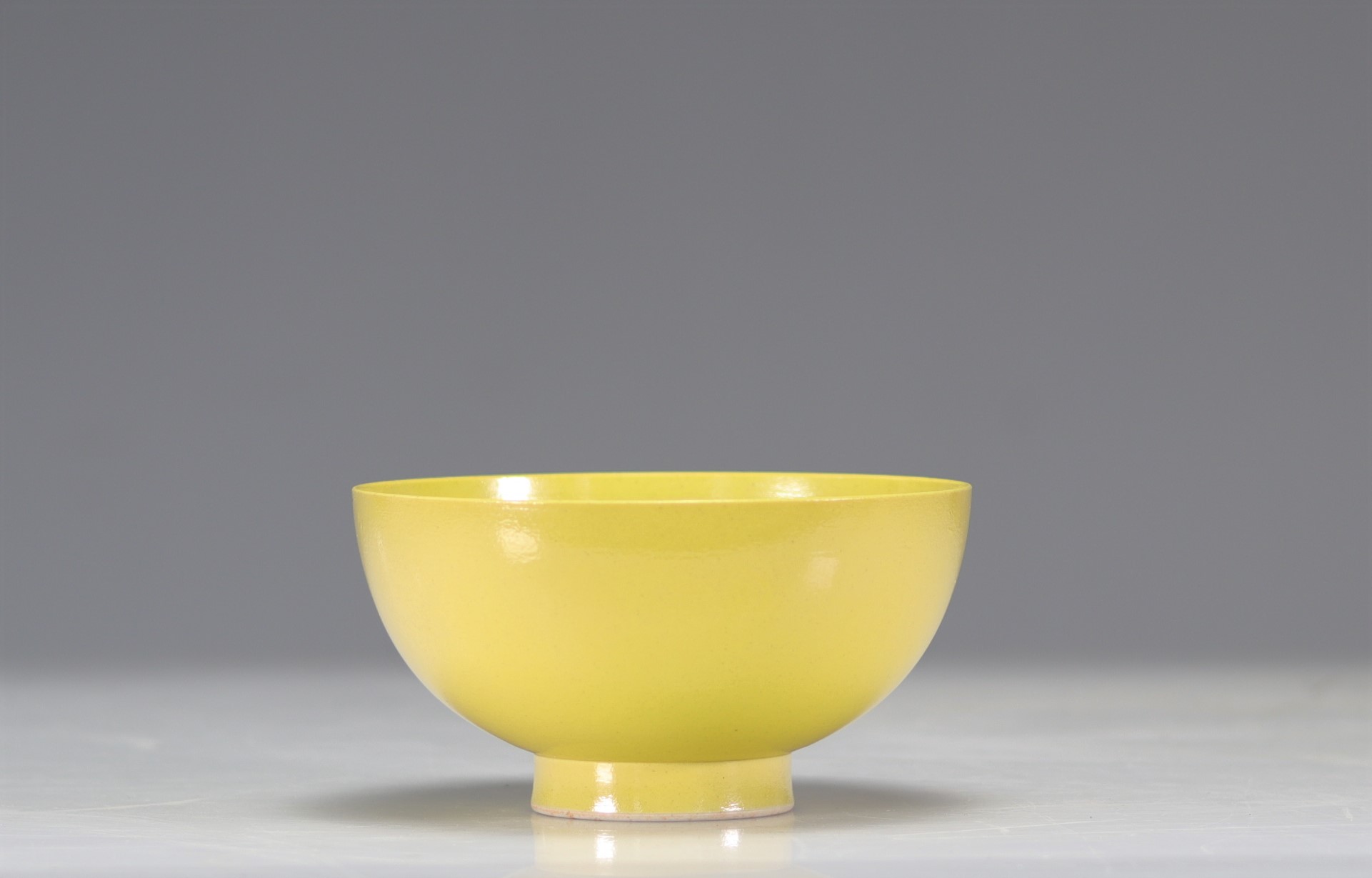 19th century yellow monochrome porcelain bowl Daoguang brand and period - Image 4 of 4