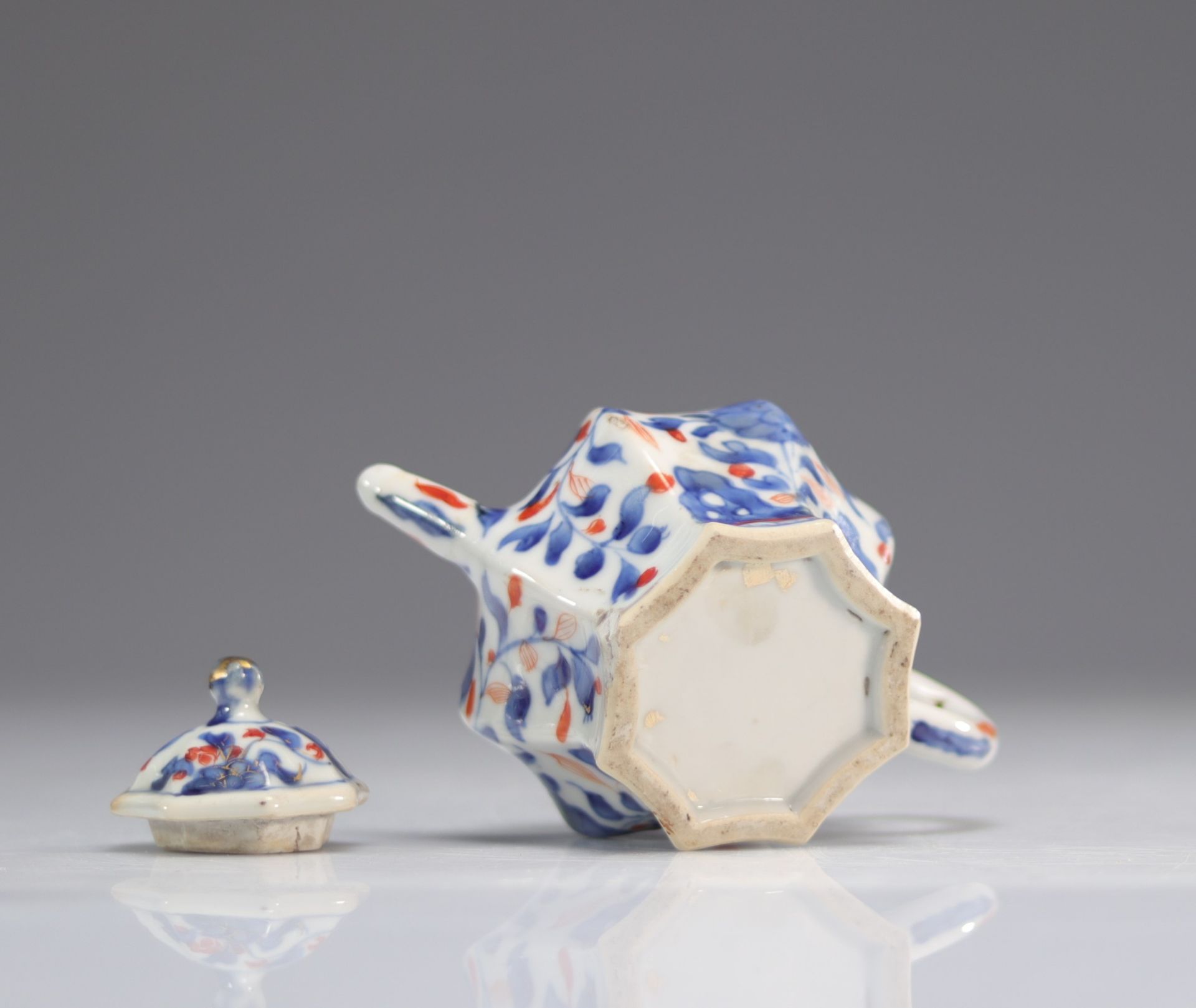 Kangxi period teapot - imari export - China - Image 5 of 5