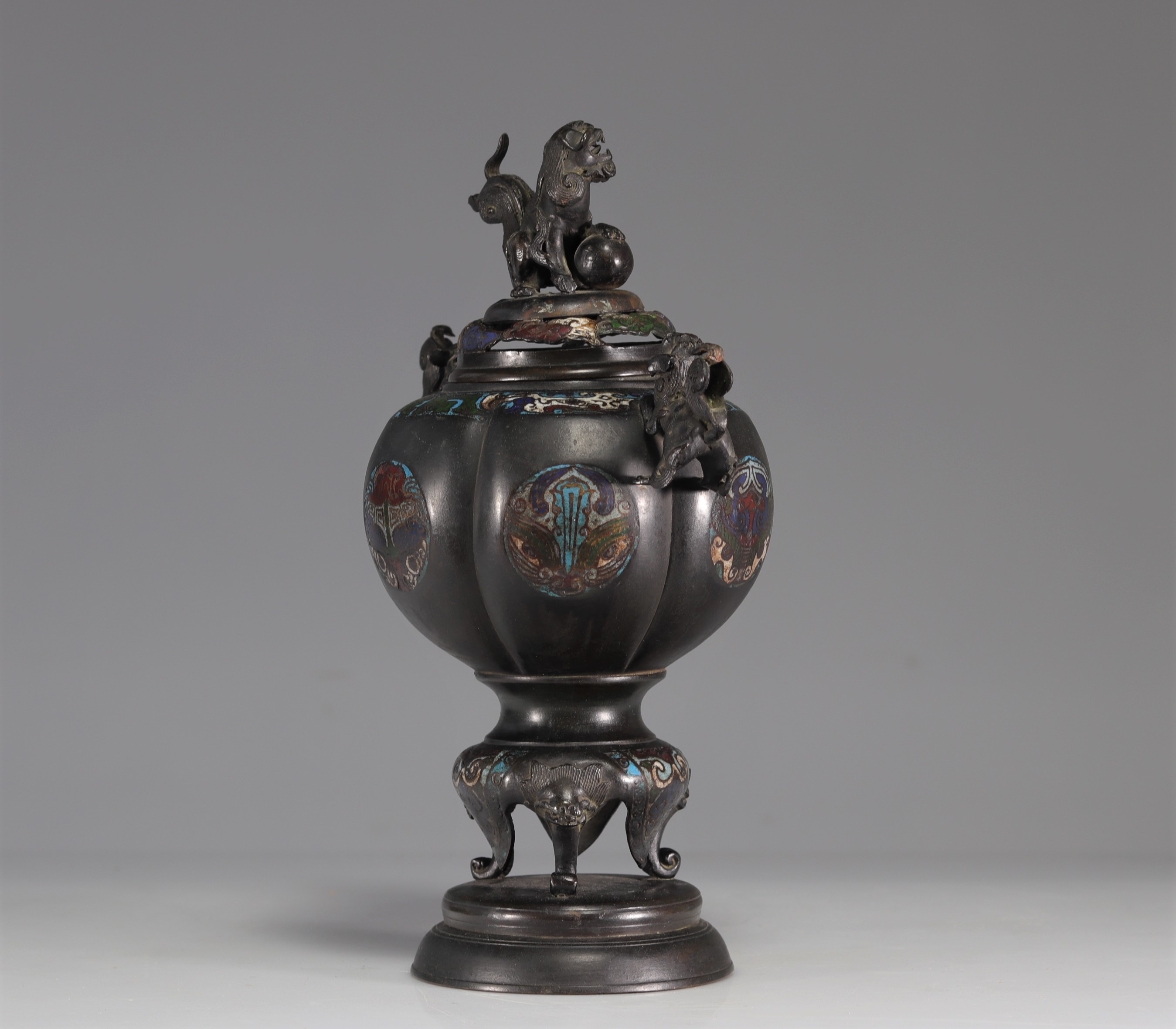 Perfume burner in cloisonne bronze originating from Asia 19th century - Image 3 of 7