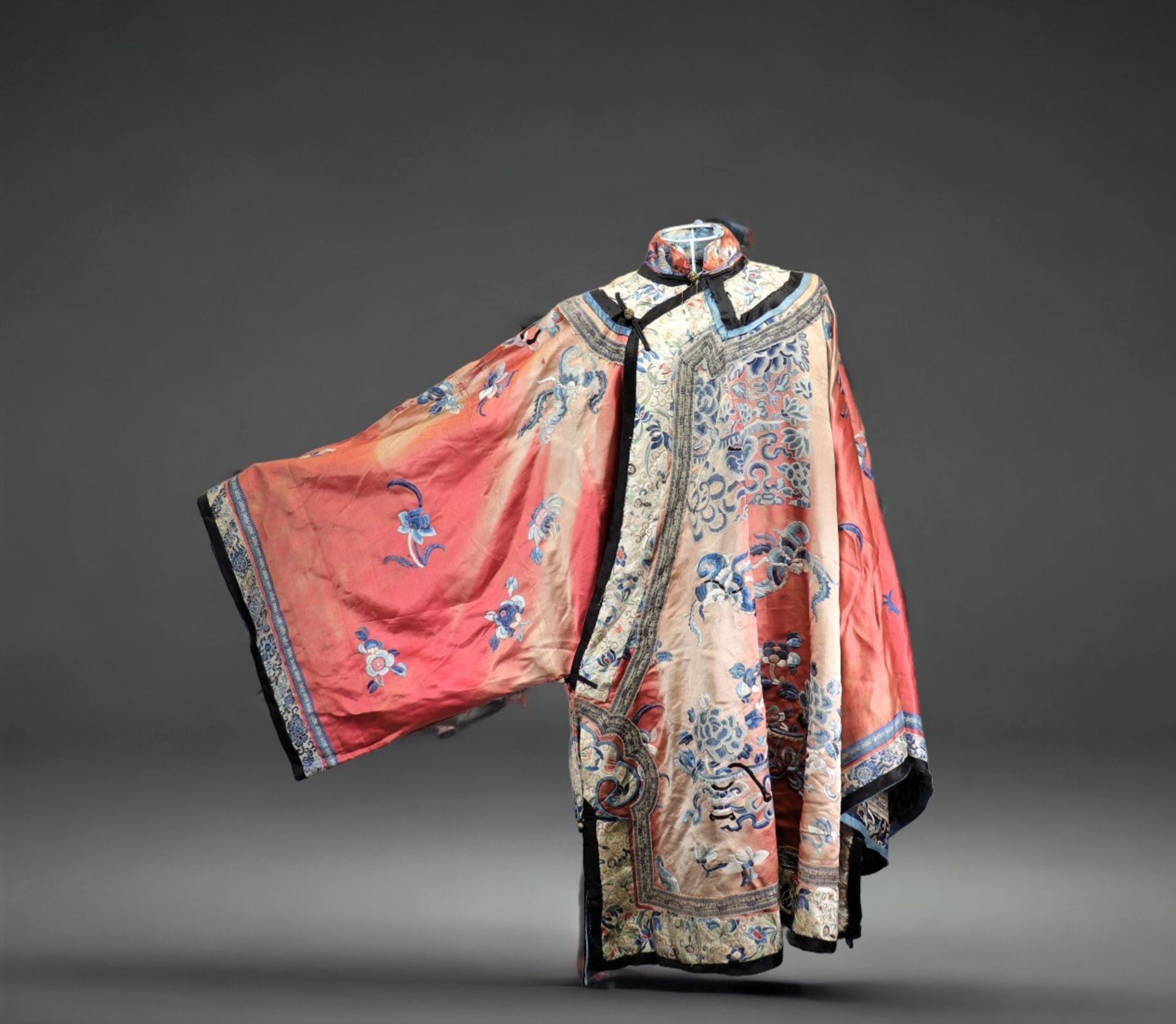 China Qing Dynasty, Beautiful silk satin robe - Bild 3 aus 3
