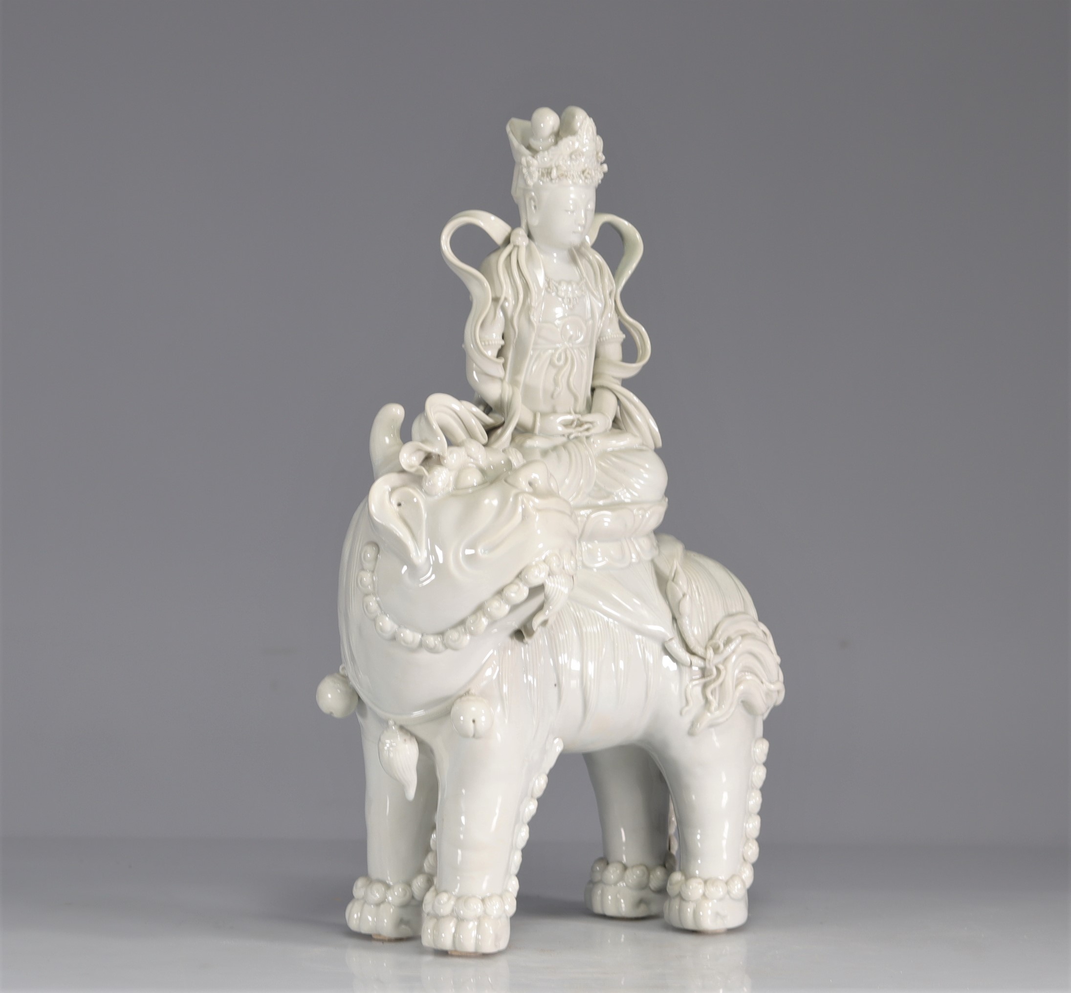 Guanyin posed on a dog in white china Qing period - Image 5 of 7