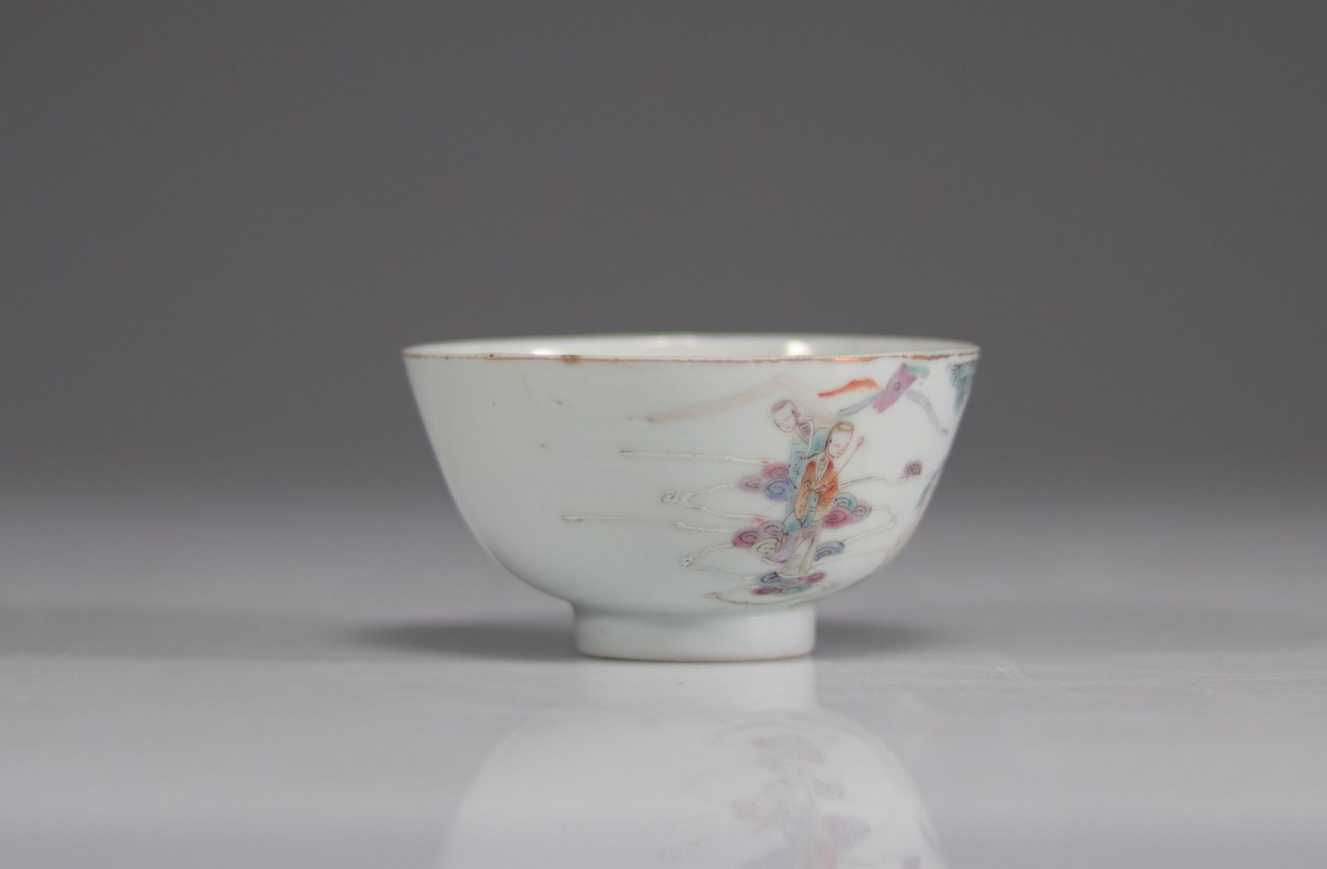 Chinese porcelain famille rose bowl decorated with characters - Image 3 of 5