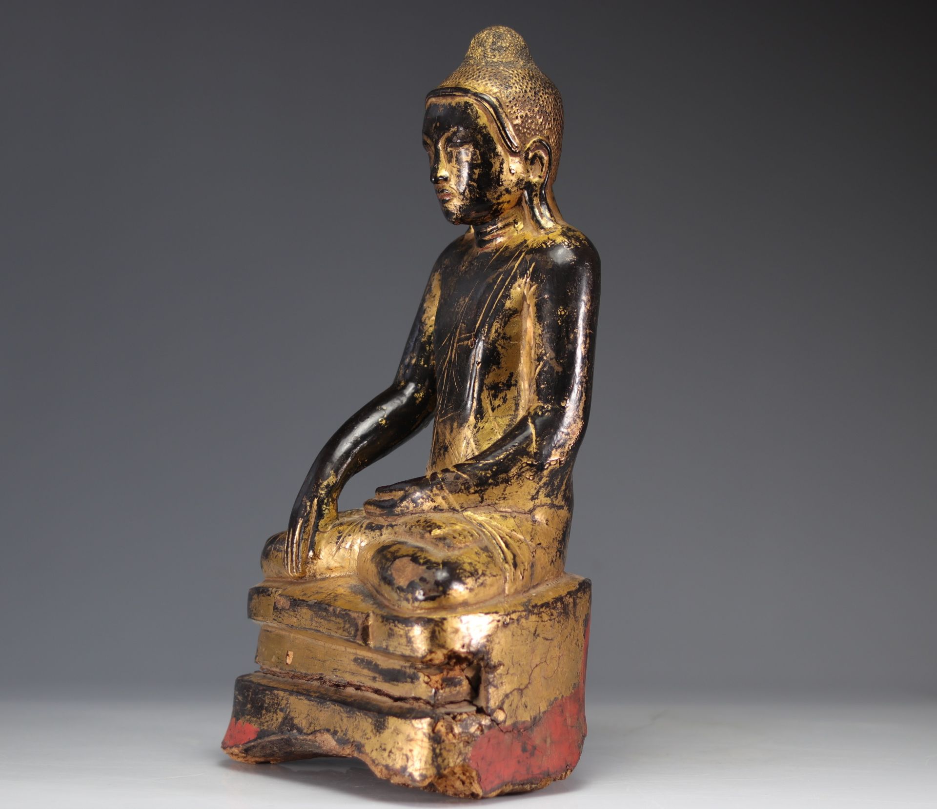 18/19th century Buddha in gilded wood originating from Thailand - Image 2 of 4