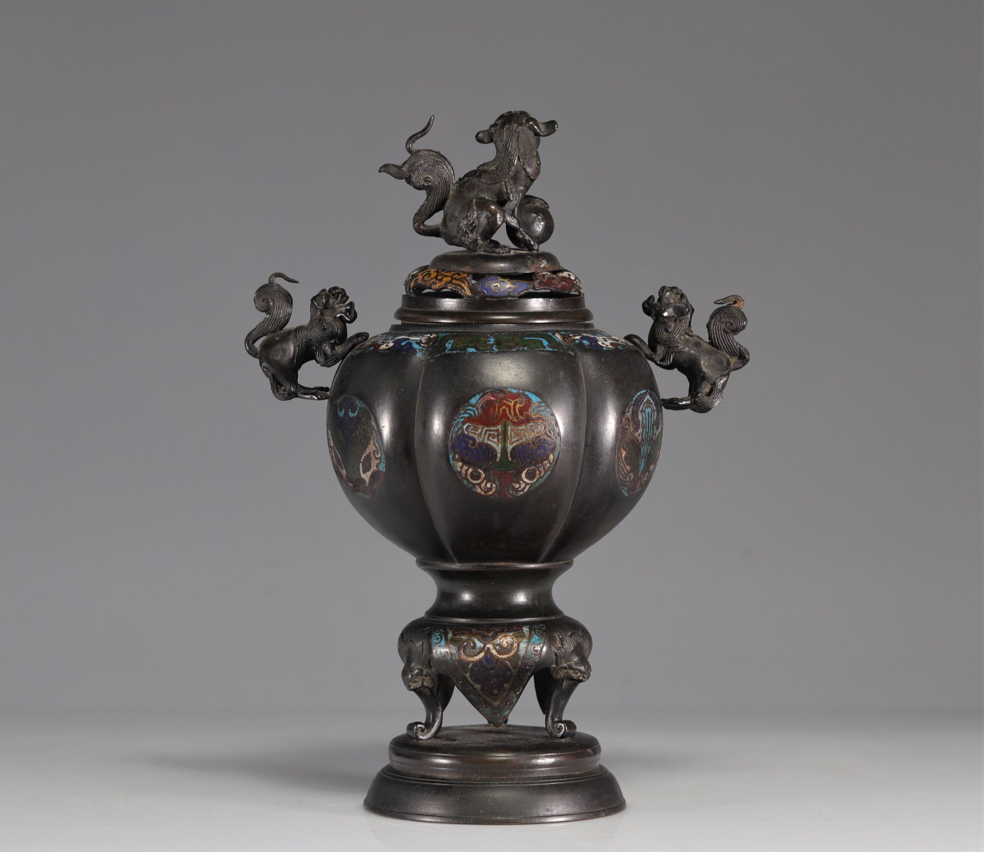 Perfume burner in cloisonne bronze originating from Asia 19th century