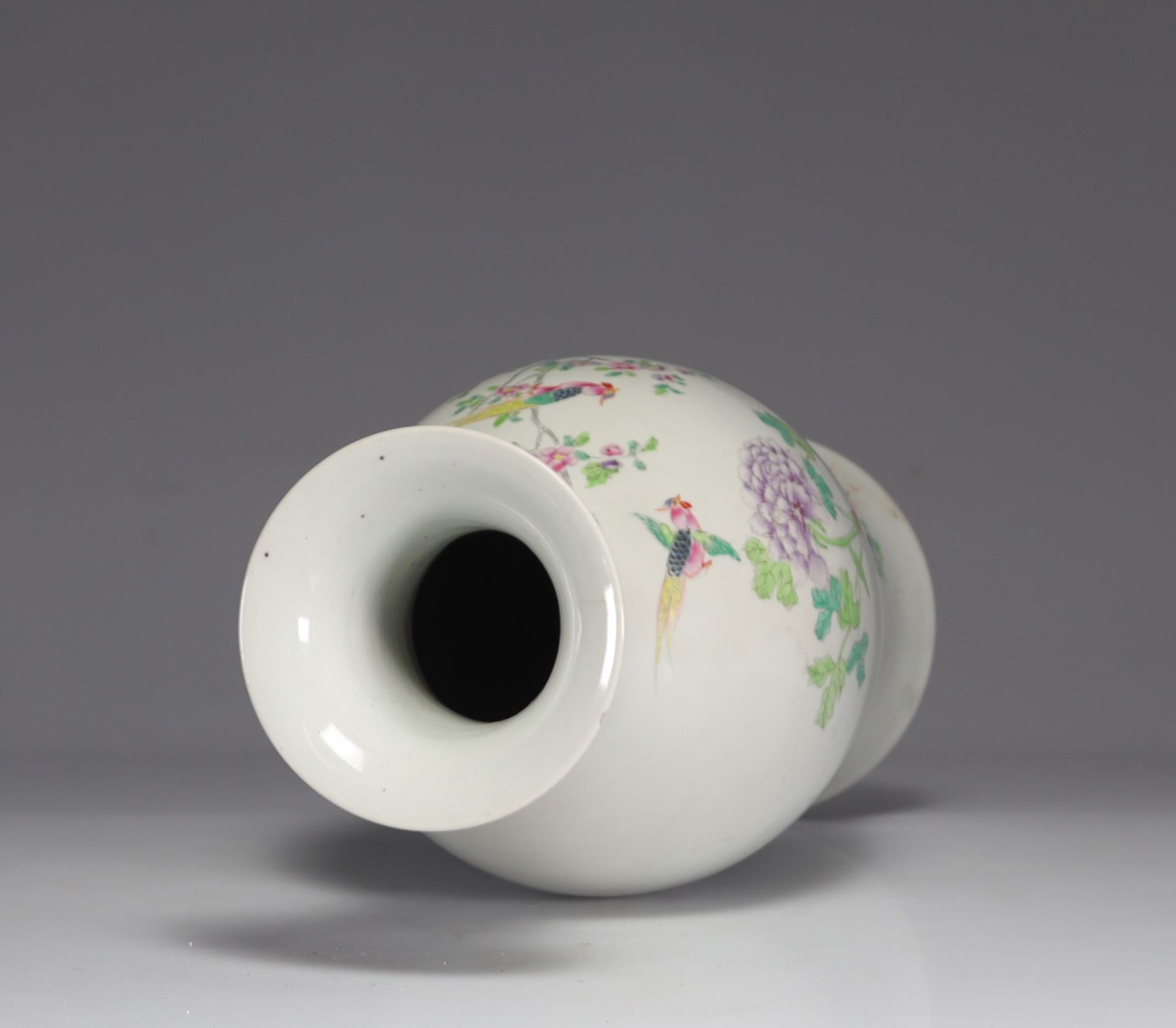 Famille rose porcelain vase decorated with flowers and birds - Image 5 of 5