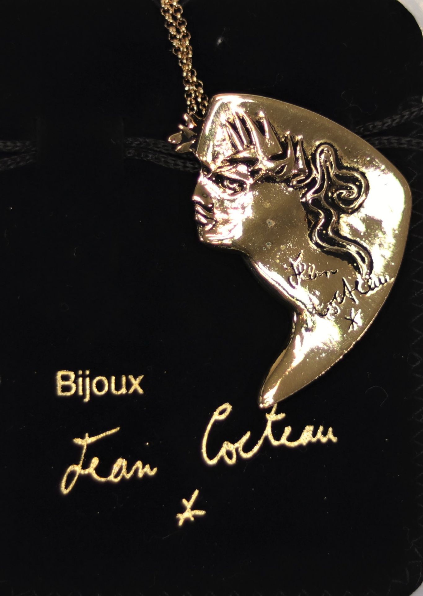 Jean Cocteau. "Laureate Orpheus". Metal brooch gilded with fine gold. Signed "Jean Cocteau".