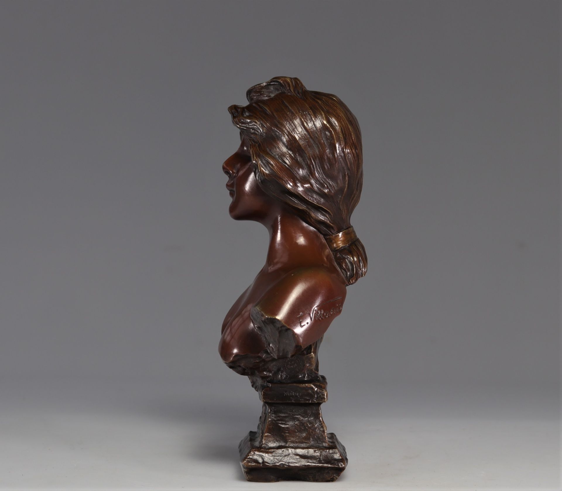 Emmanuel VILLANIS (1858-1914) Bust of a young woman in bronze foundry stamp - Image 3 of 6