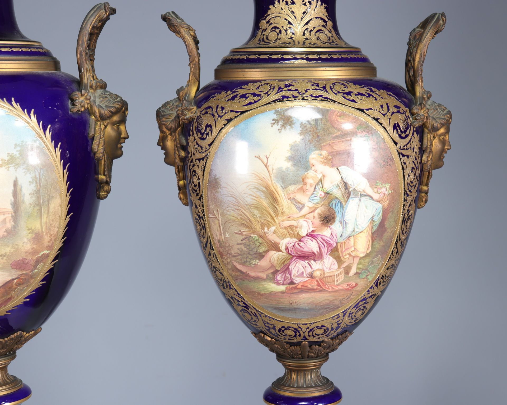 Monumental pair of Sevres vases with romantic decorations "offered to Princess Lamballe" - Bild 10 aus 10