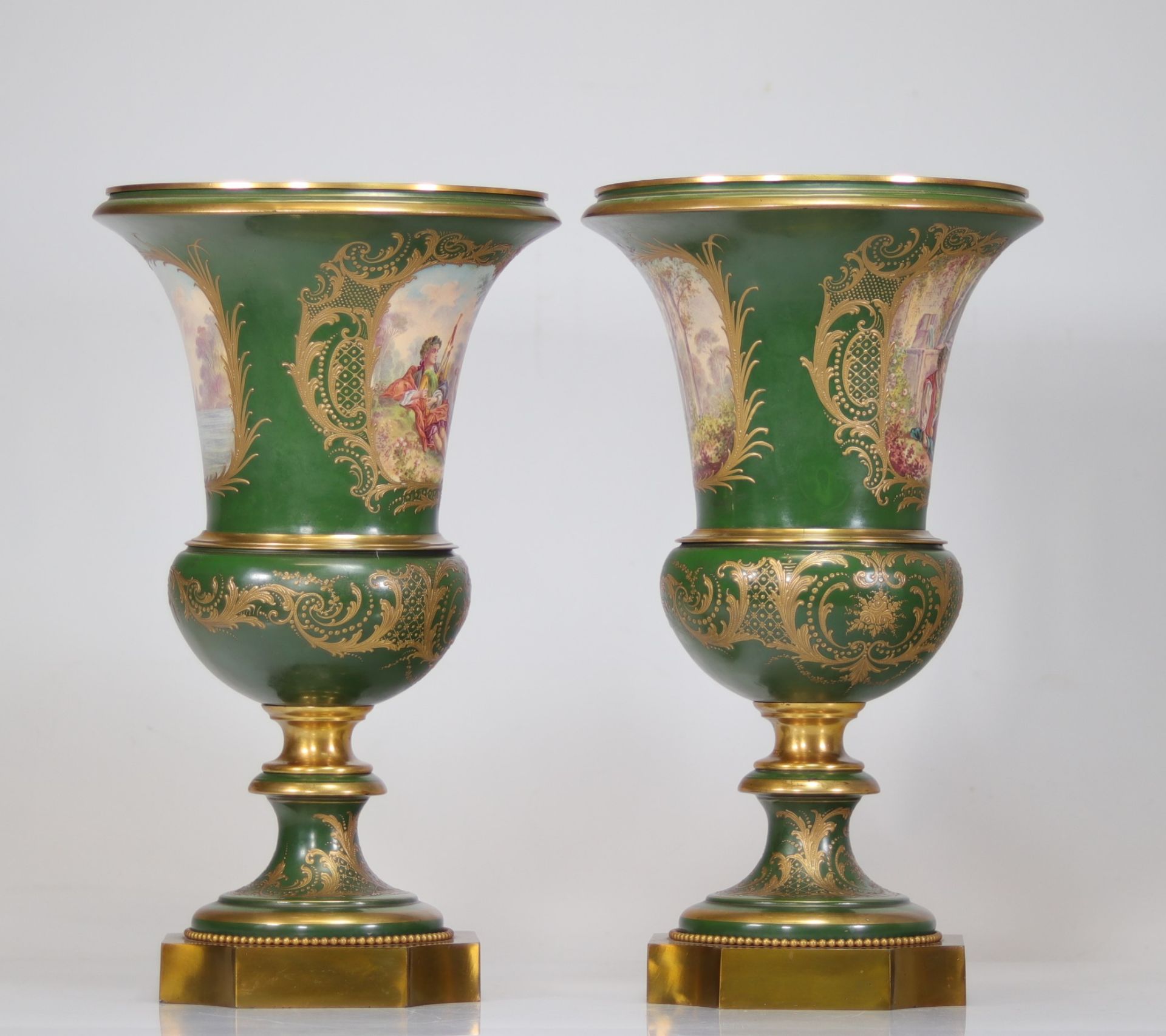 Large pair of Sevres porcelain vases - Bild 3 aus 4