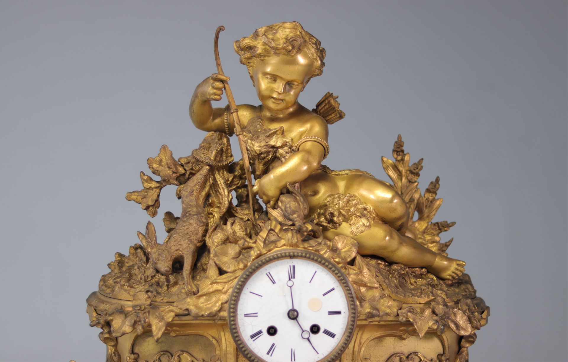 Louis XV clock in gilded bronze surmounted by a young arche - Image 4 of 4