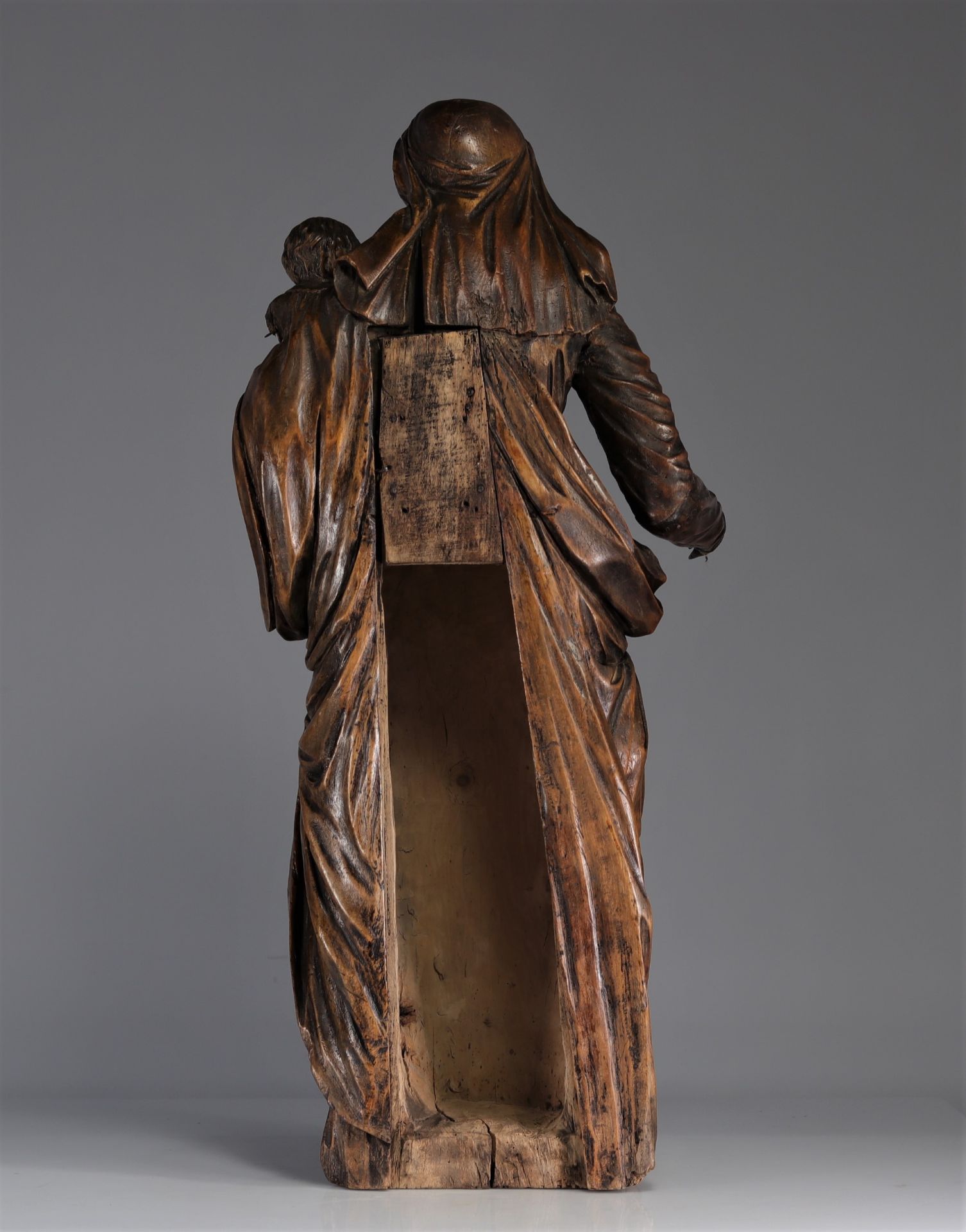 Large Virgin and Child in carved wood from Flanders, Belgium 17th century - Image 6 of 7