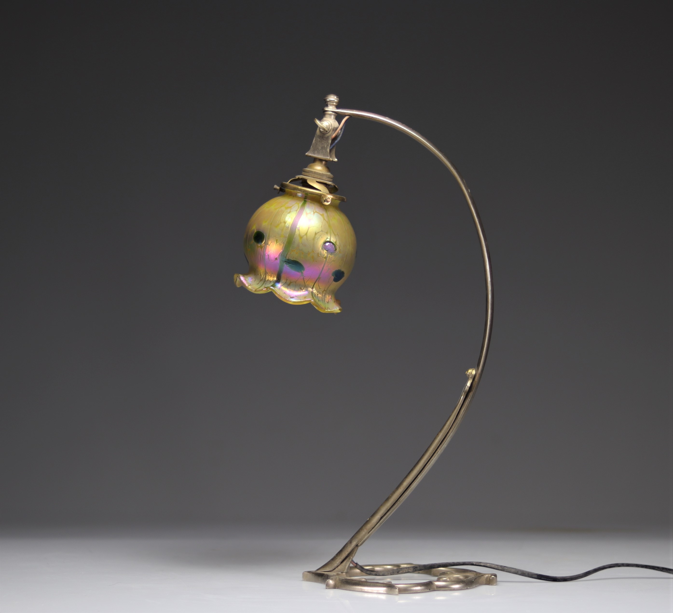 Loetz Heart-shaped floor lamp circa 1900 - Image 2 of 3