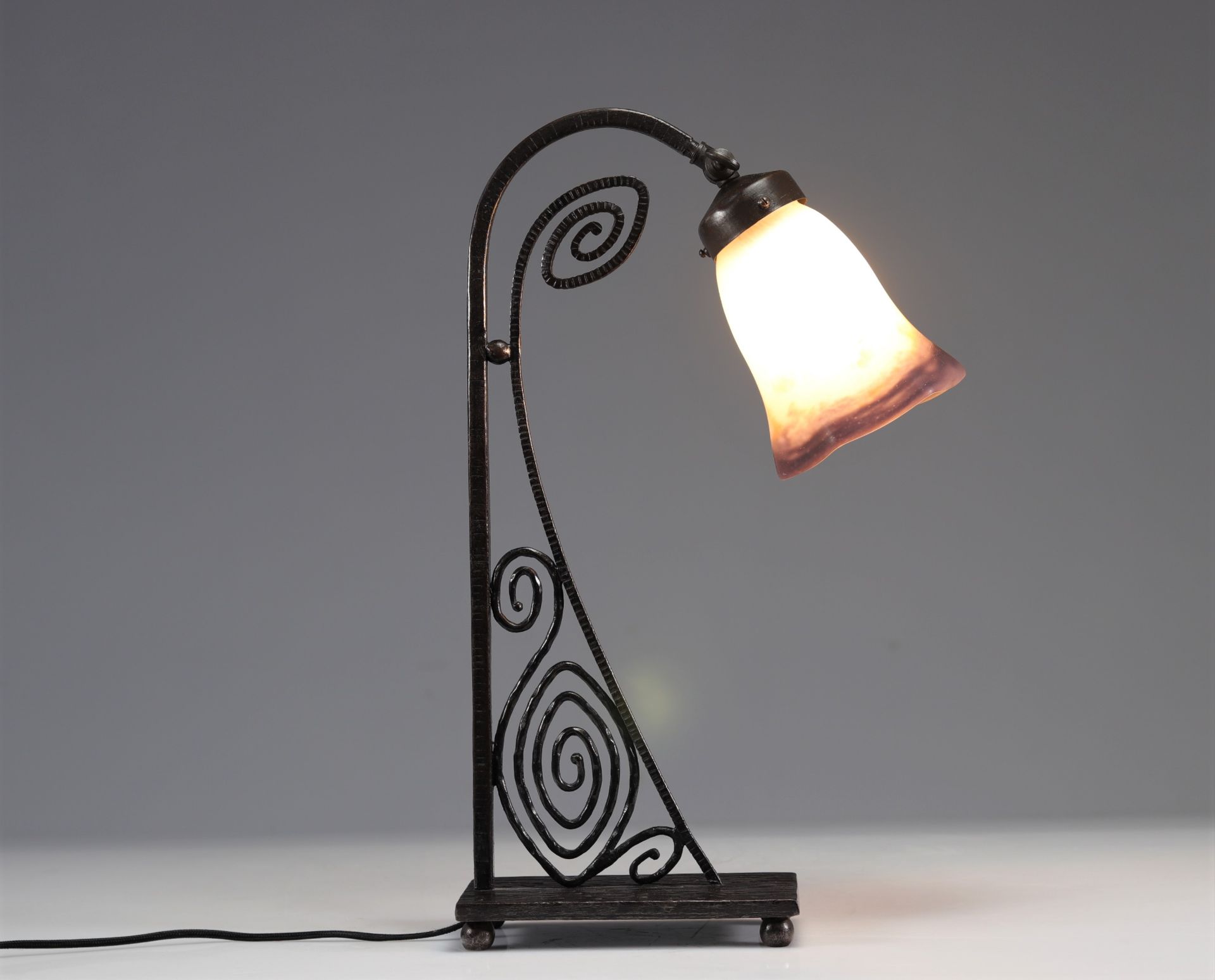 Articulated desk lamp signed "For Francois Carion" Bobeche Loti Nancy - Image 4 of 5