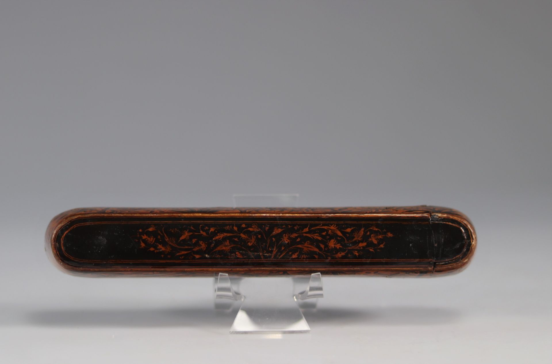 19th century Kadjar travel pencil case in polychrome lacquer with floral decoration - Image 3 of 5