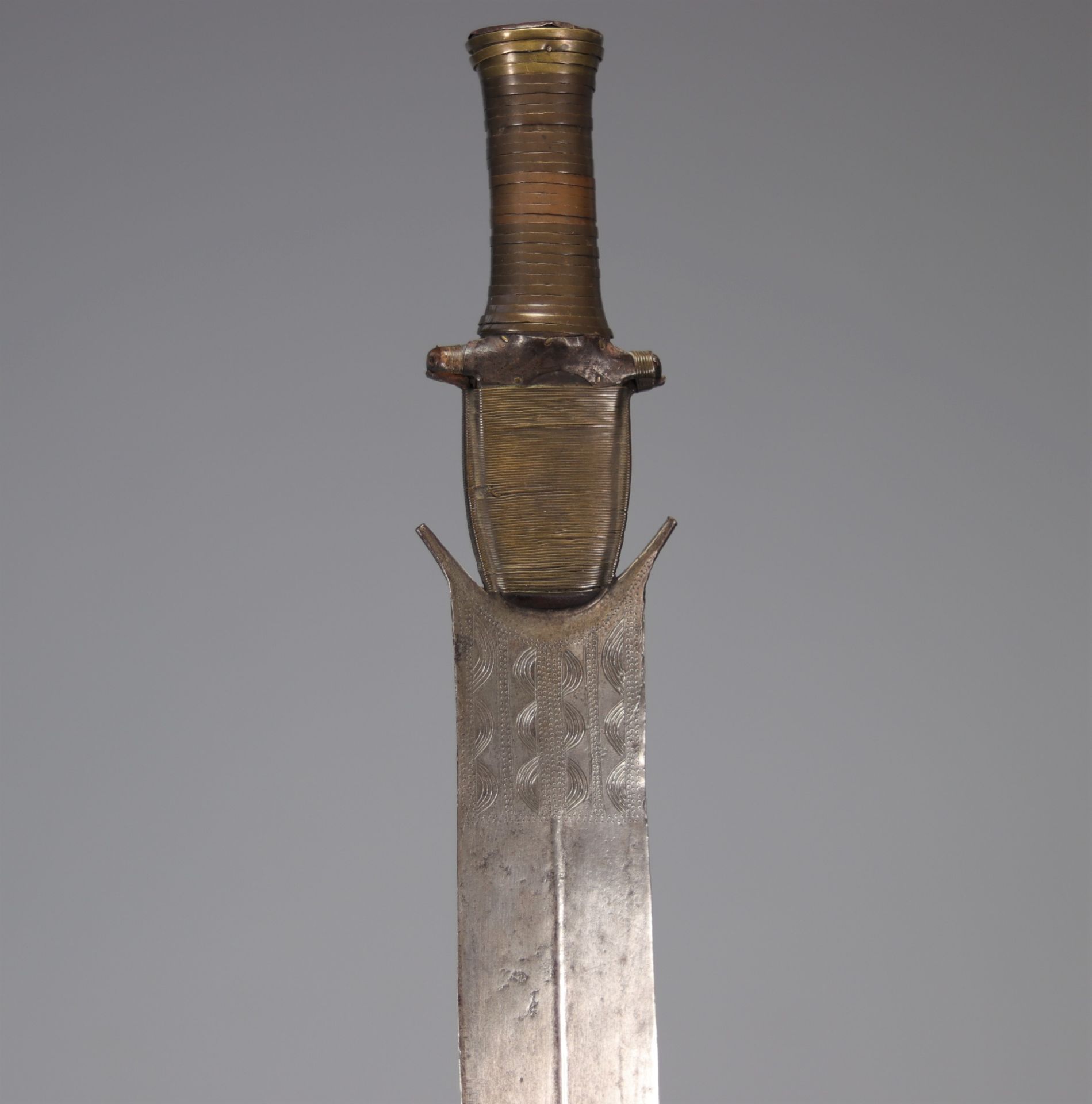 Fang Dagger - Gabon - Image 2 of 3