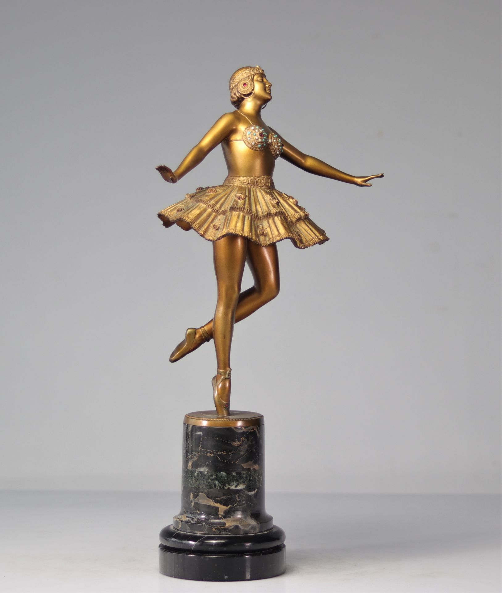 H. RIEDER (XIX-XX) Large Art Deco dancer in gilded bronze - Bild 6 aus 8