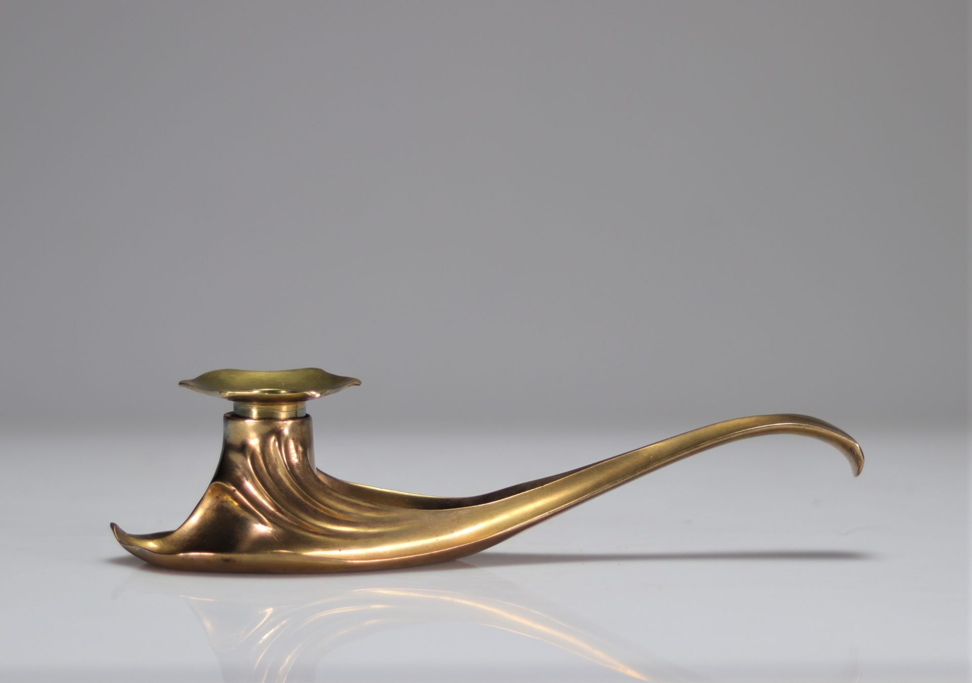 Victor HORTA (1861-1947) att. Art Nouveau hand candlestick - Bild 2 aus 4