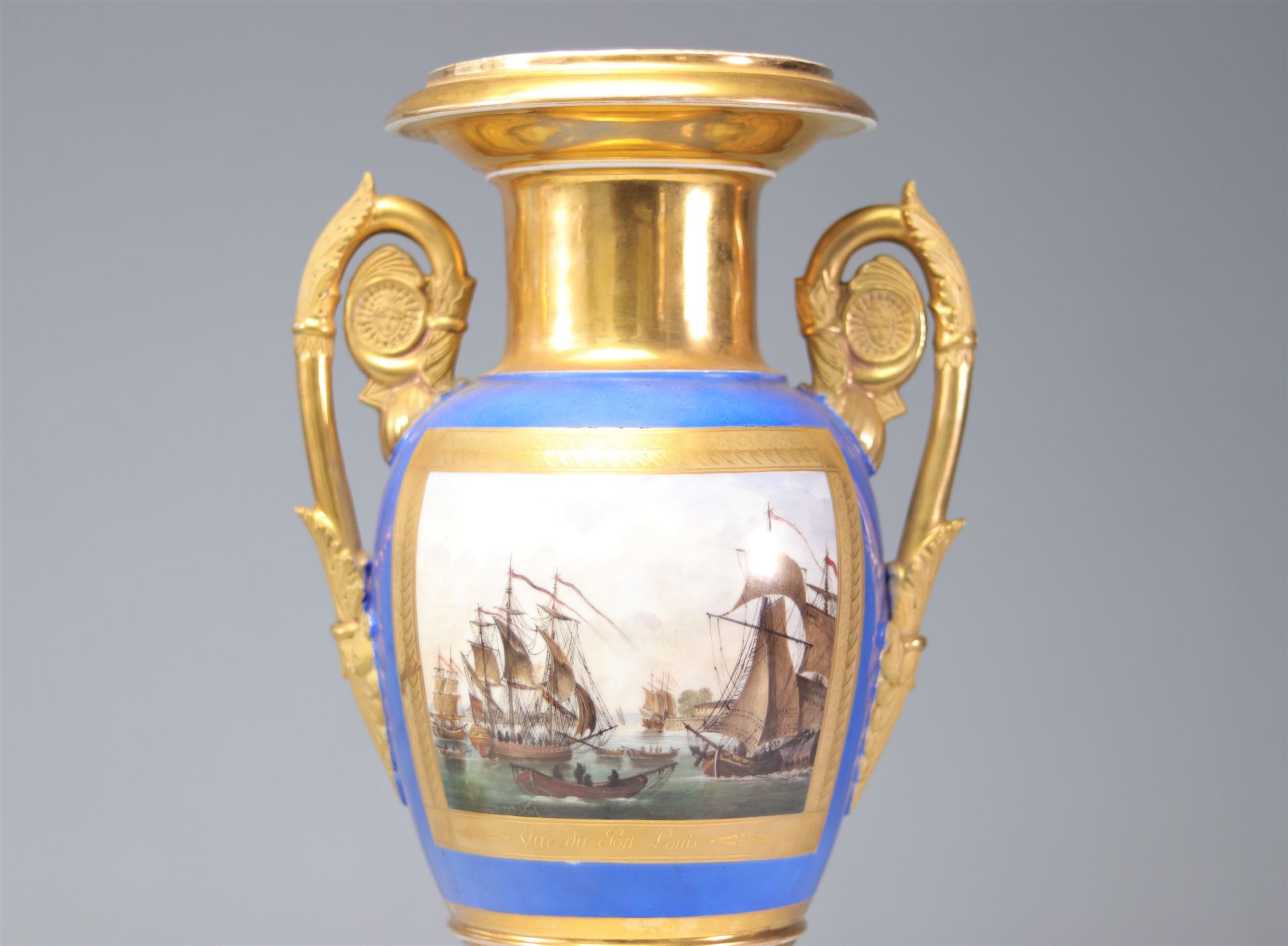 Pair of Empire period vases with port scenes "Port Louis and Dunkirk" - Image 5 of 5