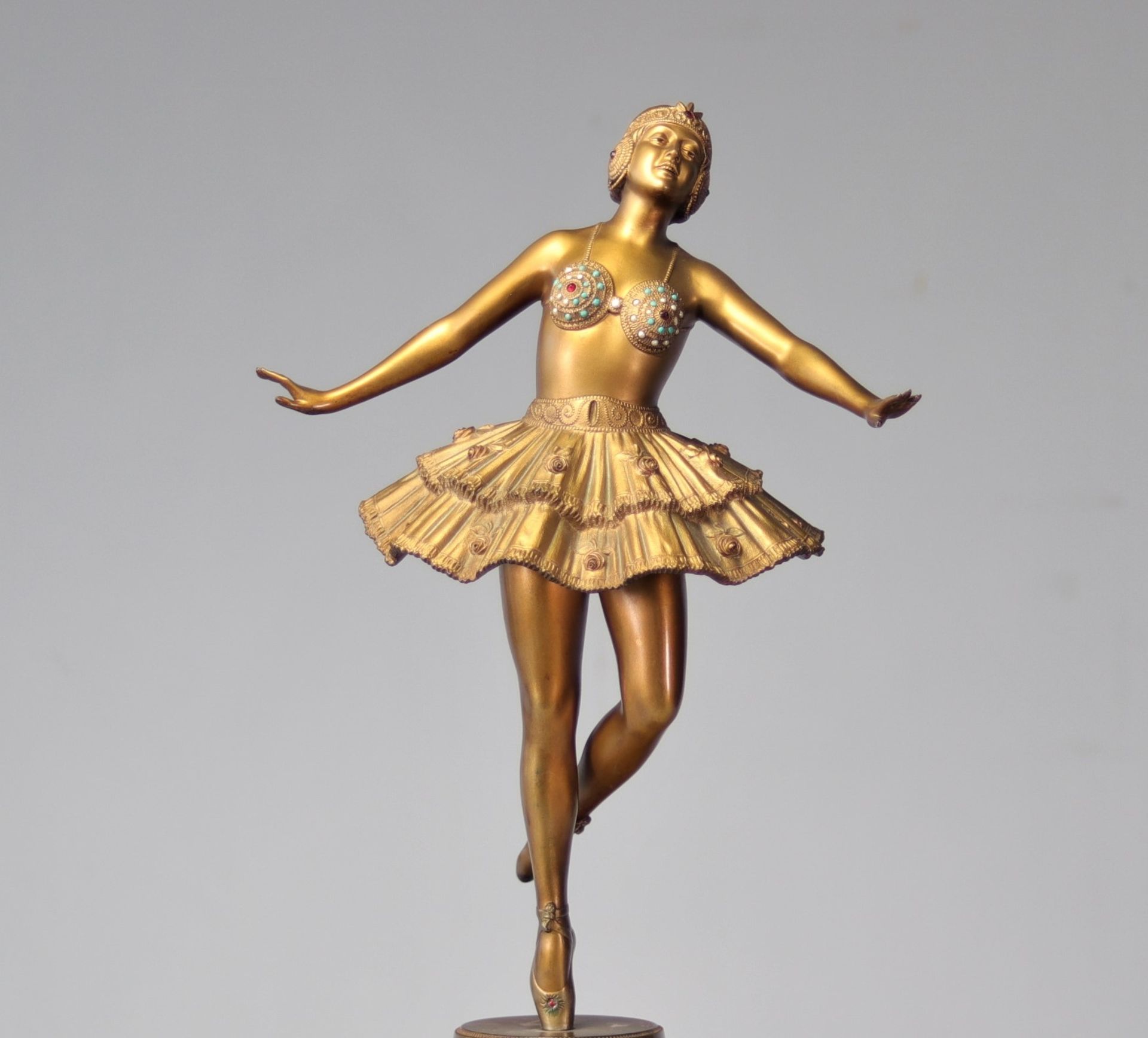 H. RIEDER (XIX-XX) Large Art Deco dancer in gilded bronze